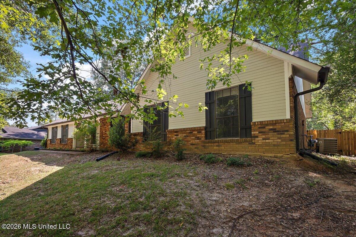 703 Parker Drive Property Photo 3