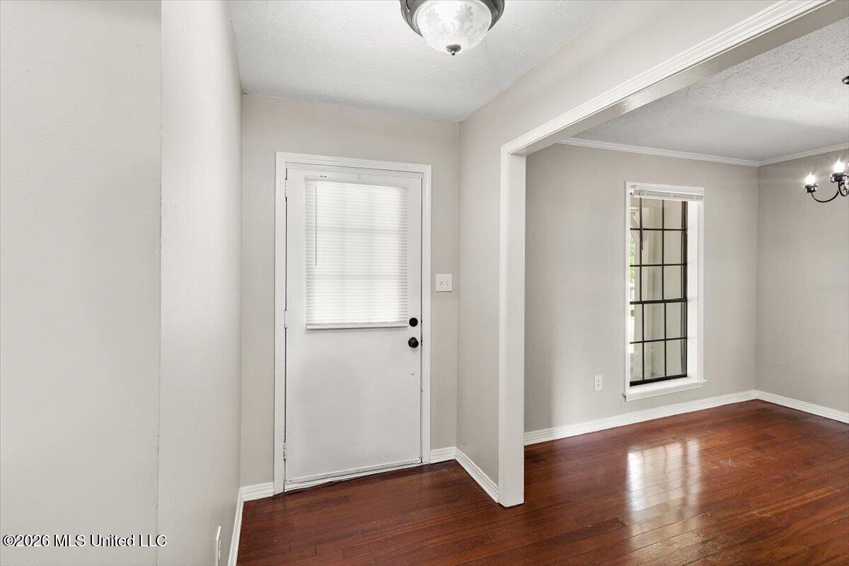 703 Parker Drive Property Photo 5