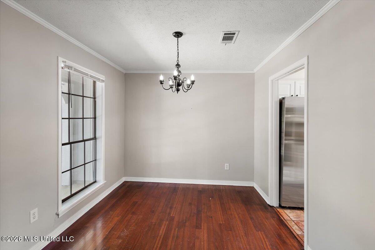 703 Parker Drive Property Photo 7