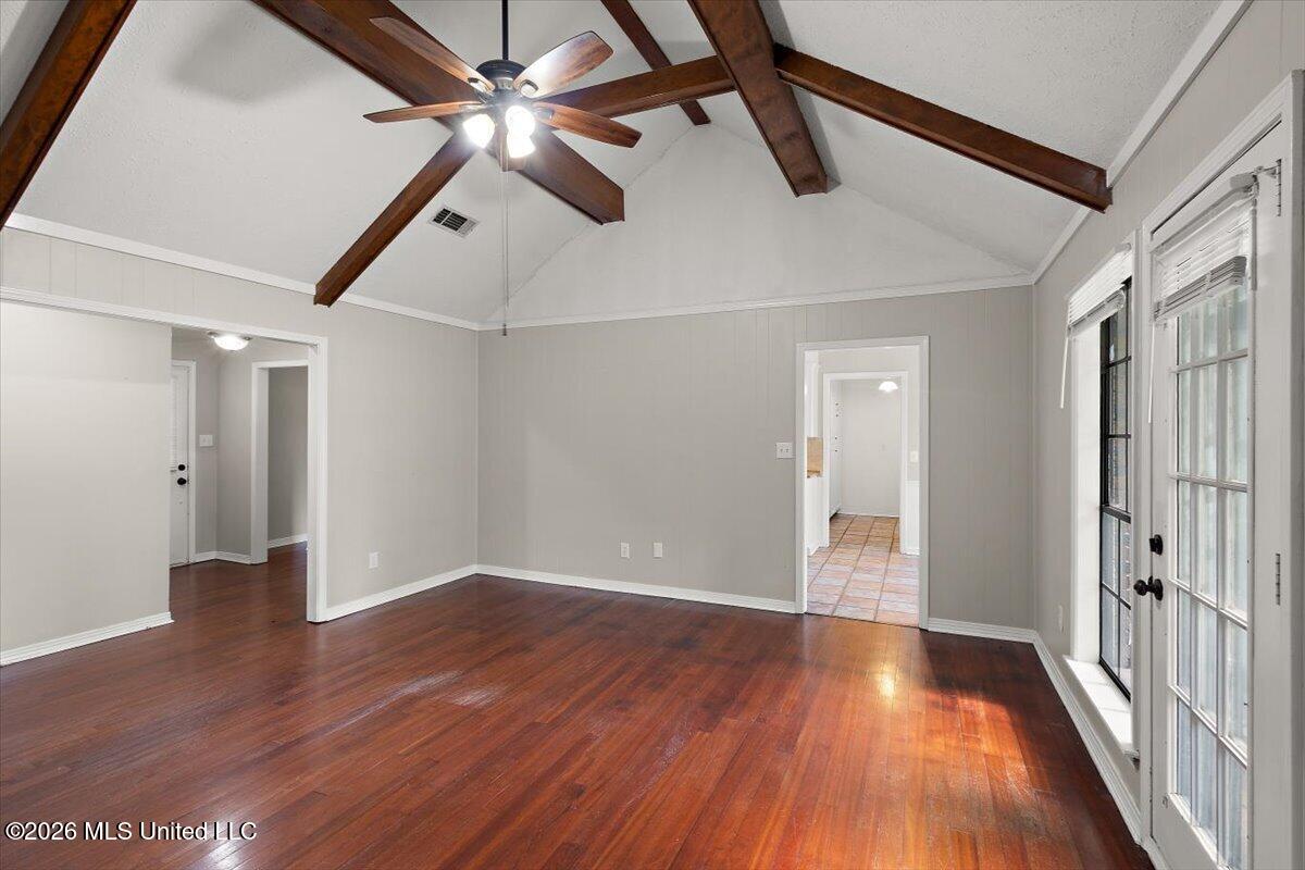 703 Parker Drive Property Photo 8