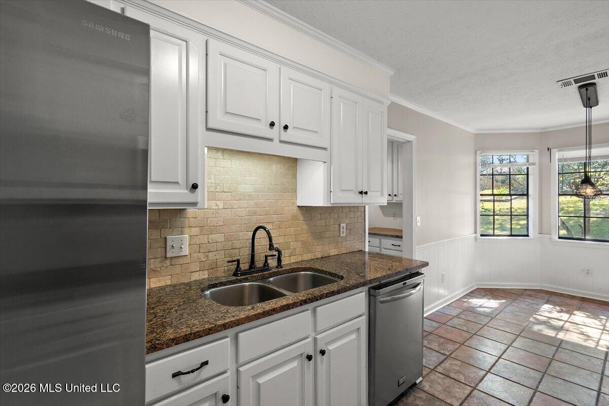 703 Parker Drive Property Photo 11