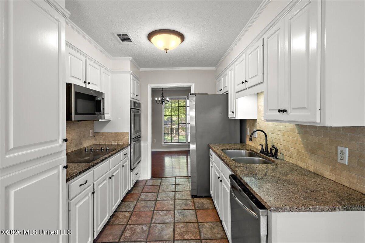 703 Parker Drive Property Photo 12