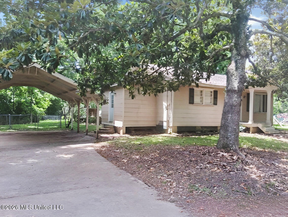 808 Highway 61 N Property Photo 22