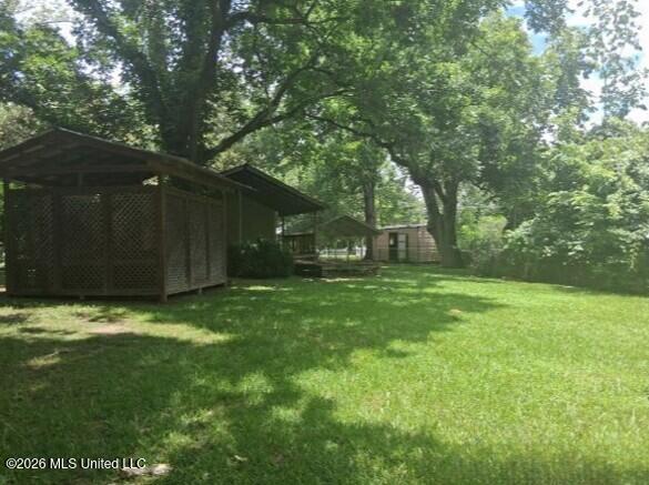 808 Highway 61 N Property Photo 23