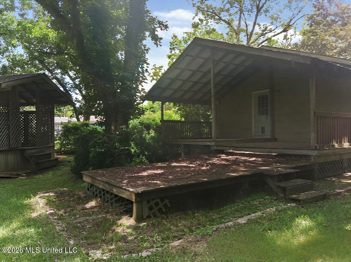 808 Highway 61 N Property Photo 26