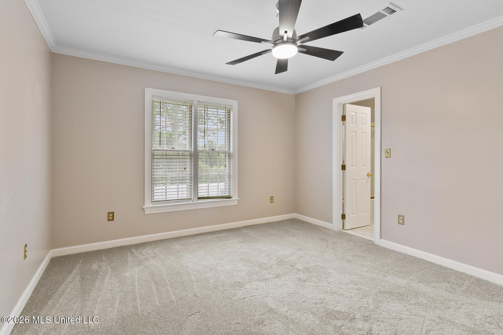 8 12 Oaks Place Property Photo 15