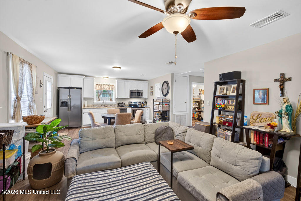 1002 Washington Street Property Photo 10