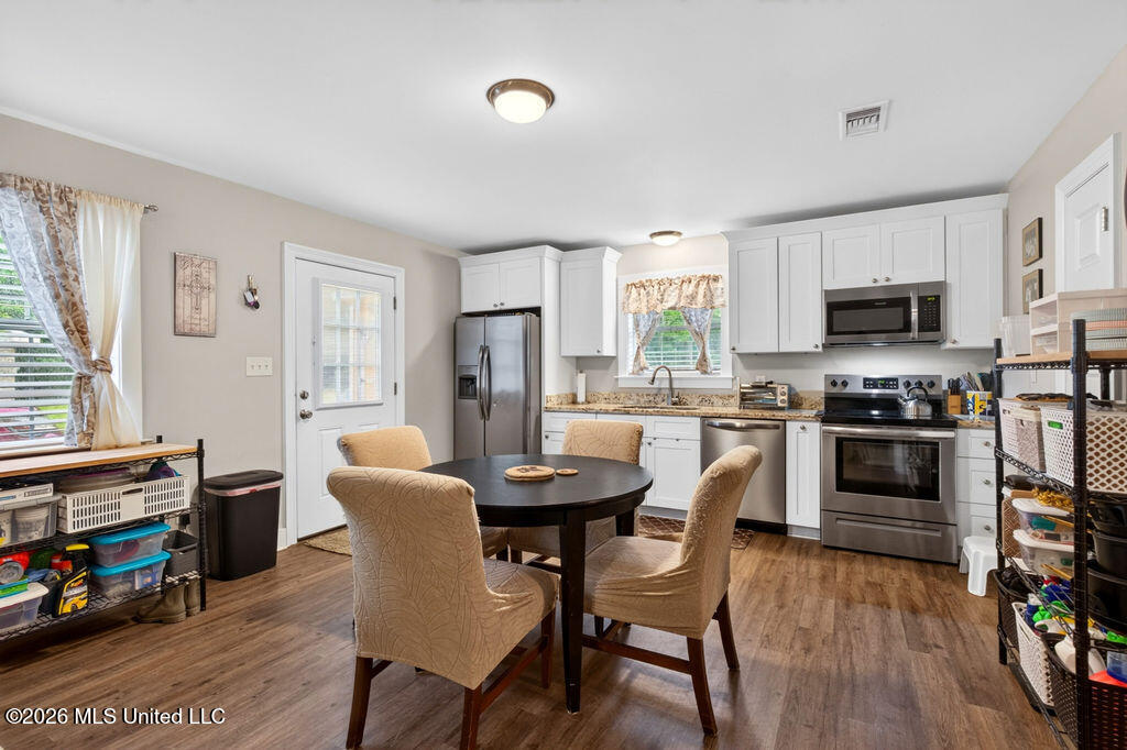 1002 Washington Street Property Photo 11