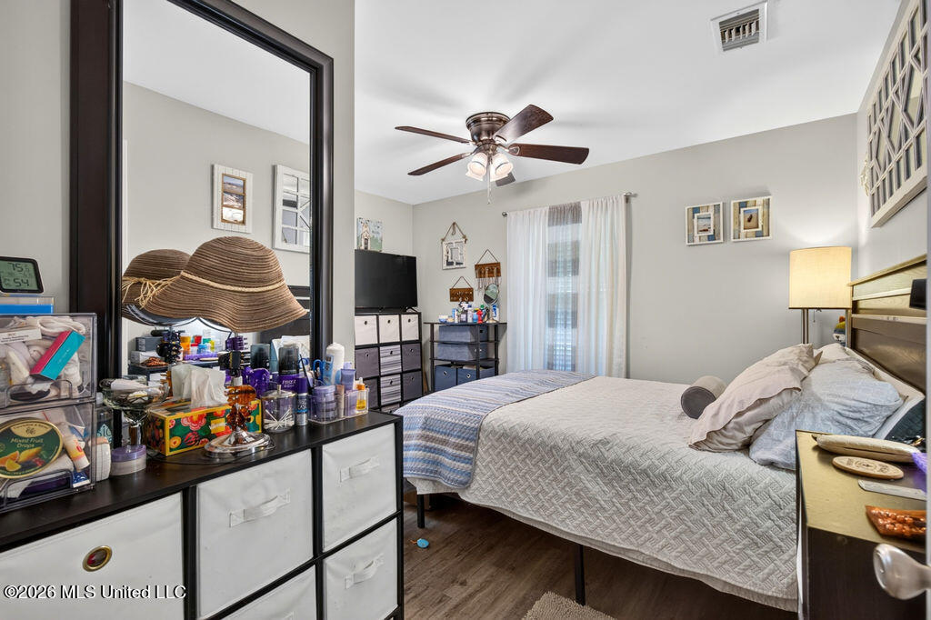 1002 Washington Street Property Photo 15
