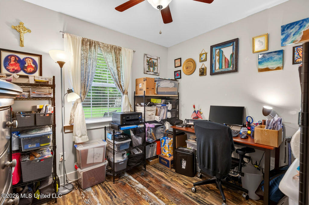 1002 Washington Street Property Photo 17