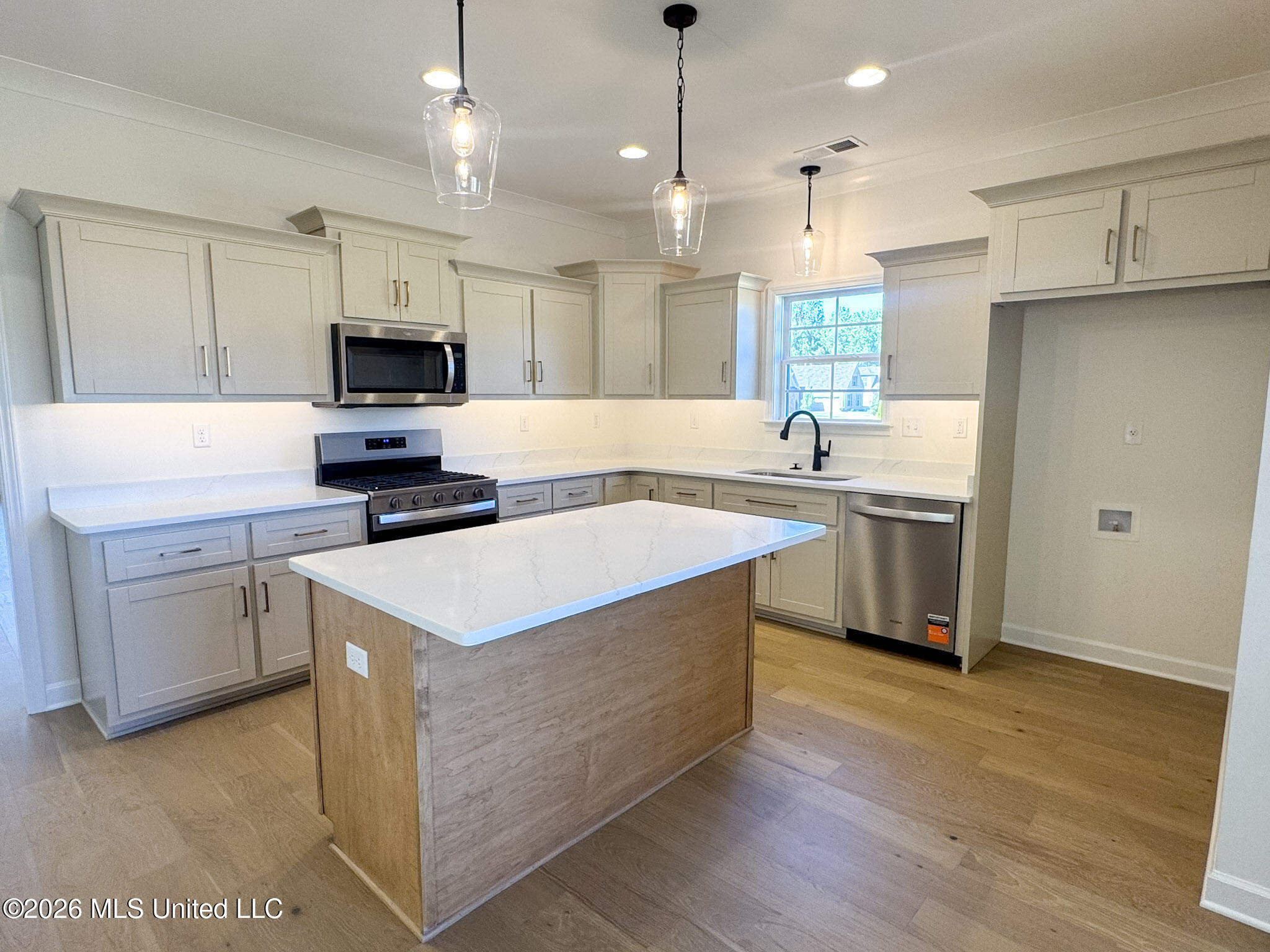 3482 Hatton Drive Property Photo 6