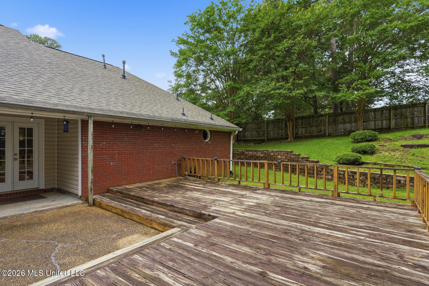 121 Deer Run Property Photo 32