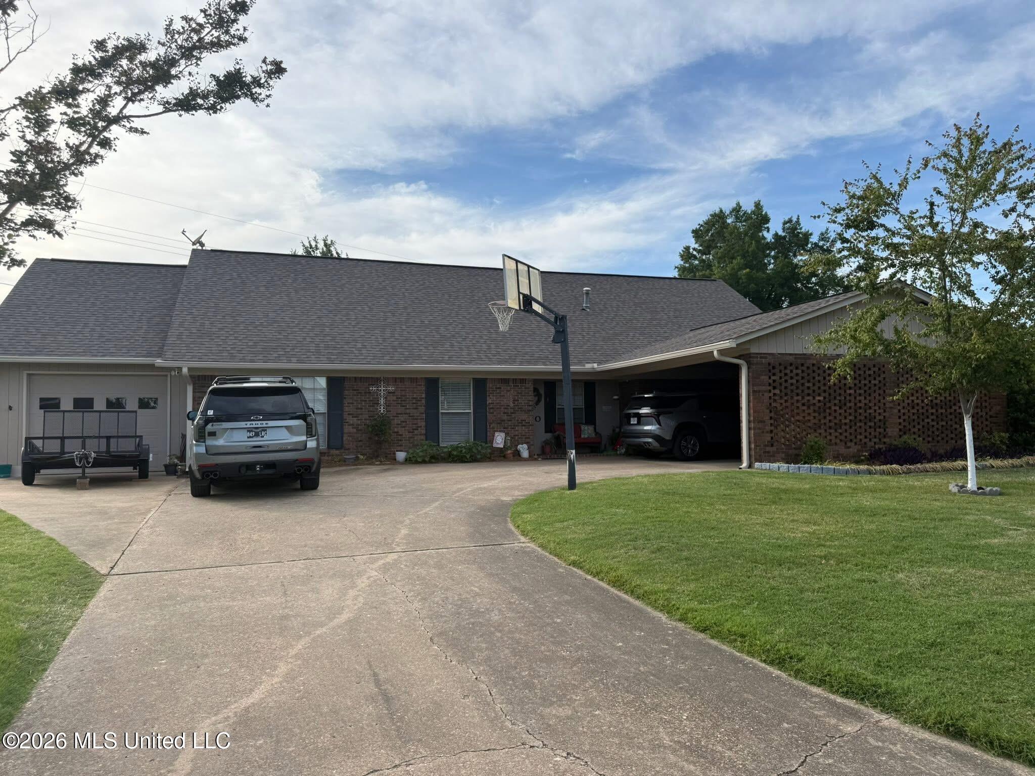 720 Centennial Drive Property Photo 1