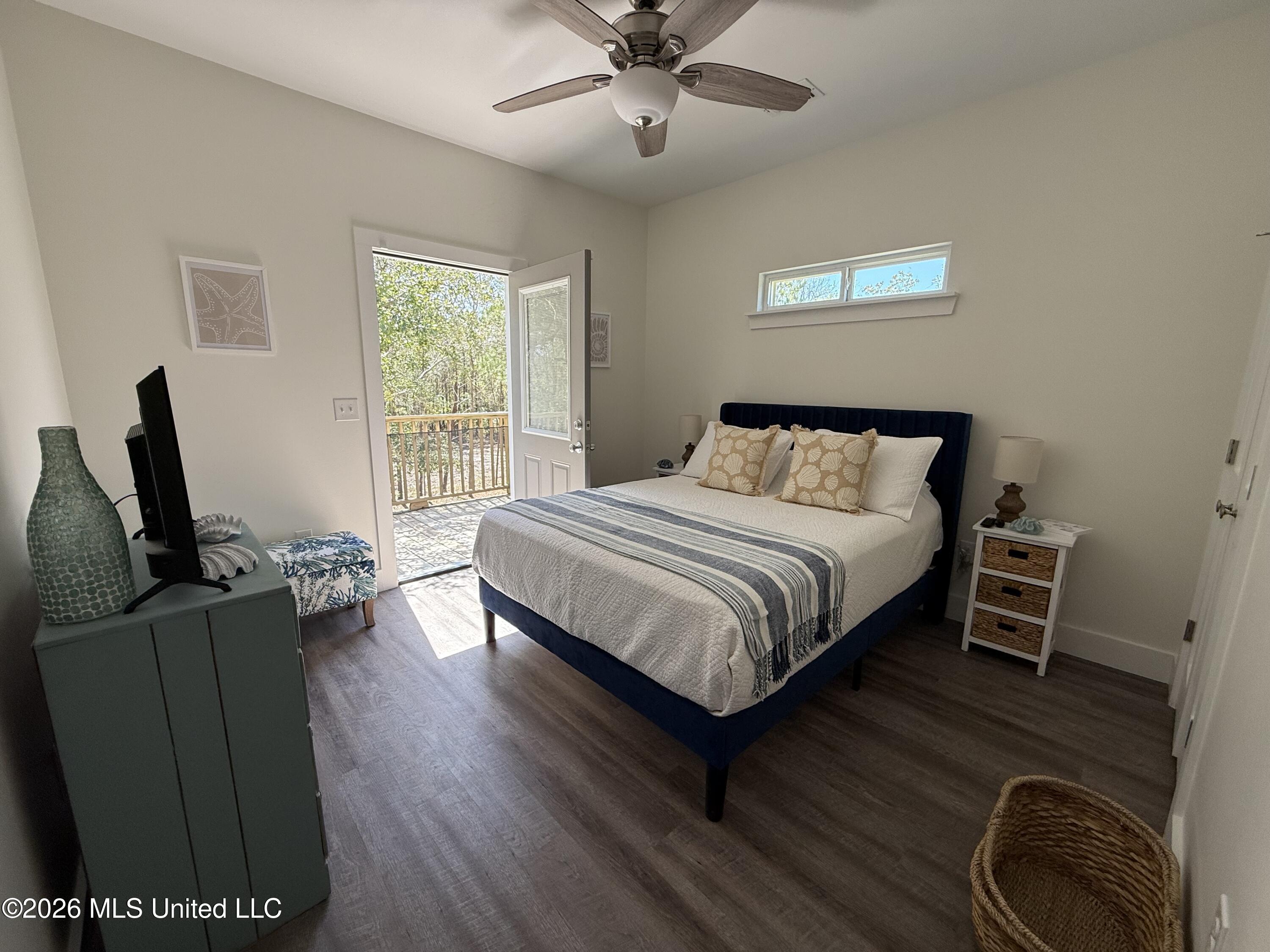6157 S Railroad Avenue Property Photo 6