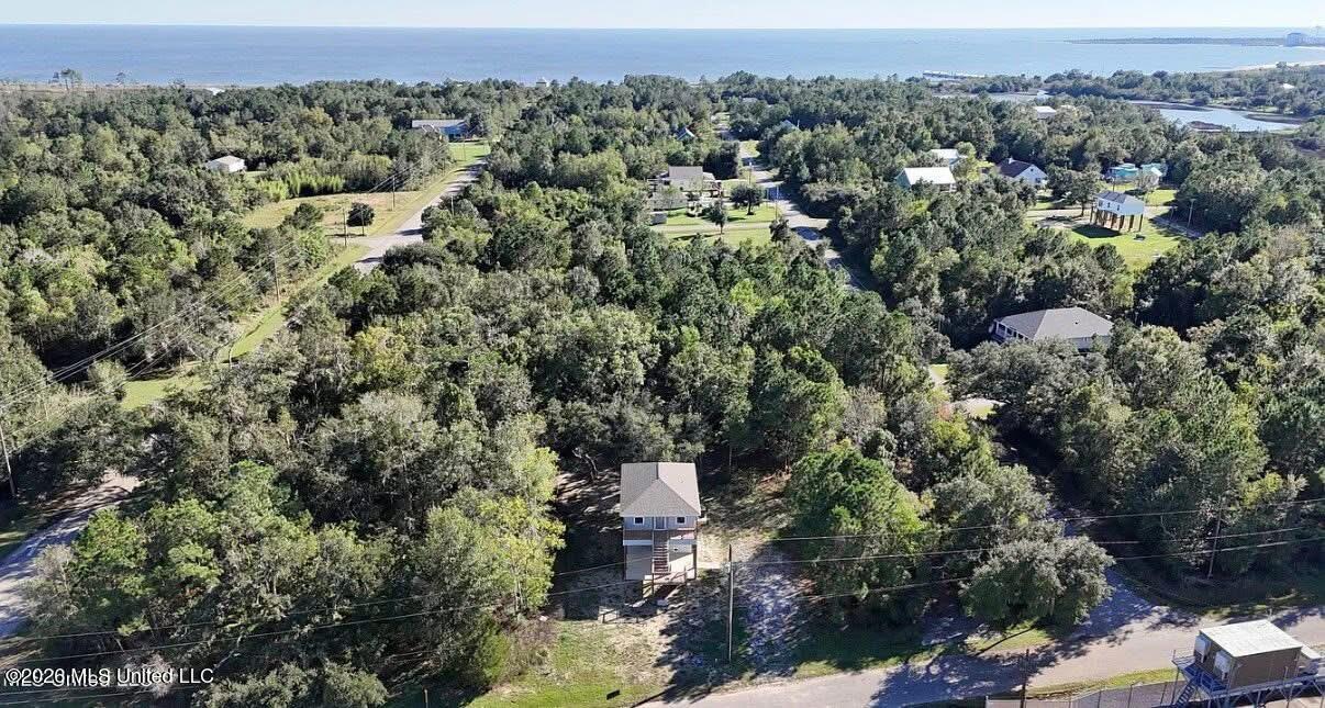6157 S Railroad Avenue Property Photo 13