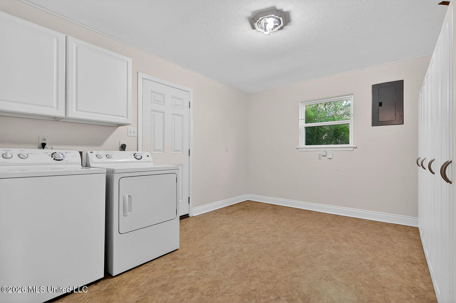 13908 Cerro Verde Drive Property Photo 11