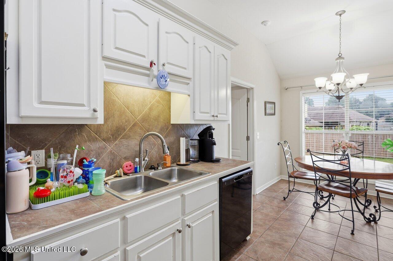 418 Springhill Point Property Photo 10