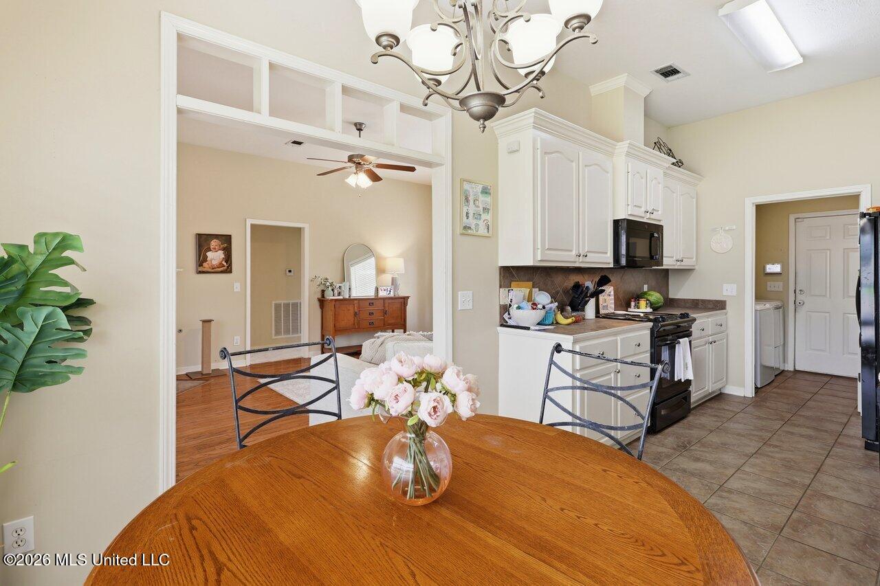 418 Springhill Point Property Photo 13