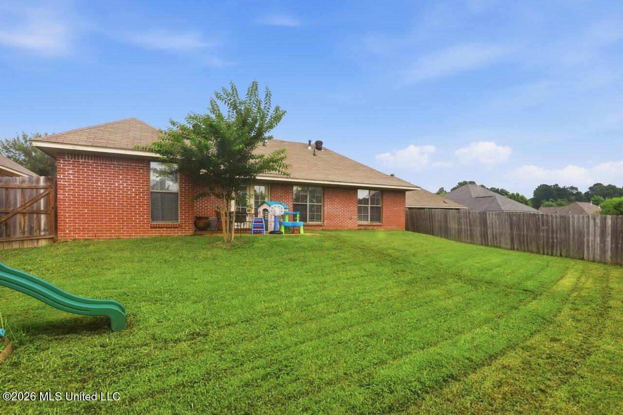 418 Springhill Point Property Photo 25