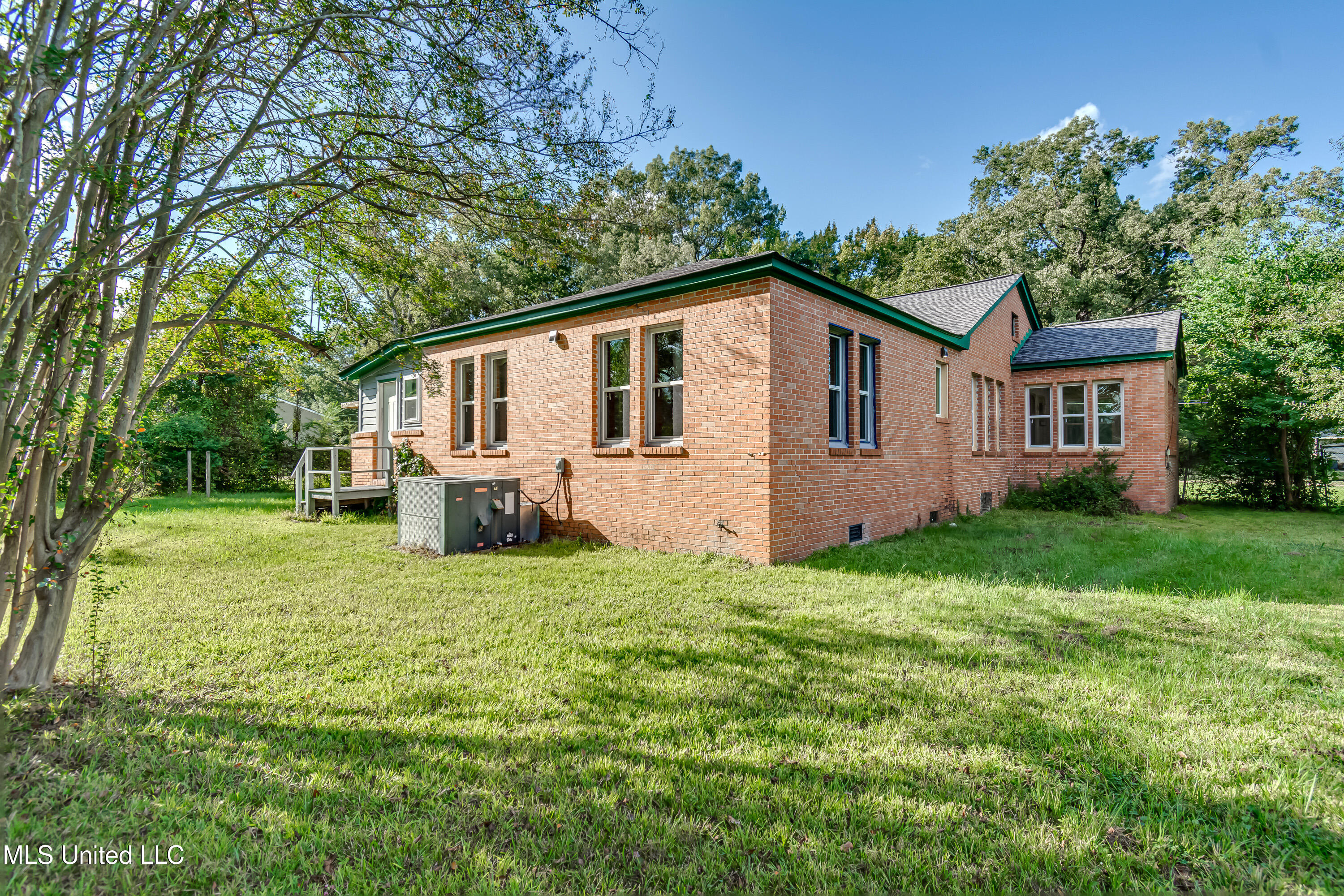 239 Fernwood Drive Property Photo 74