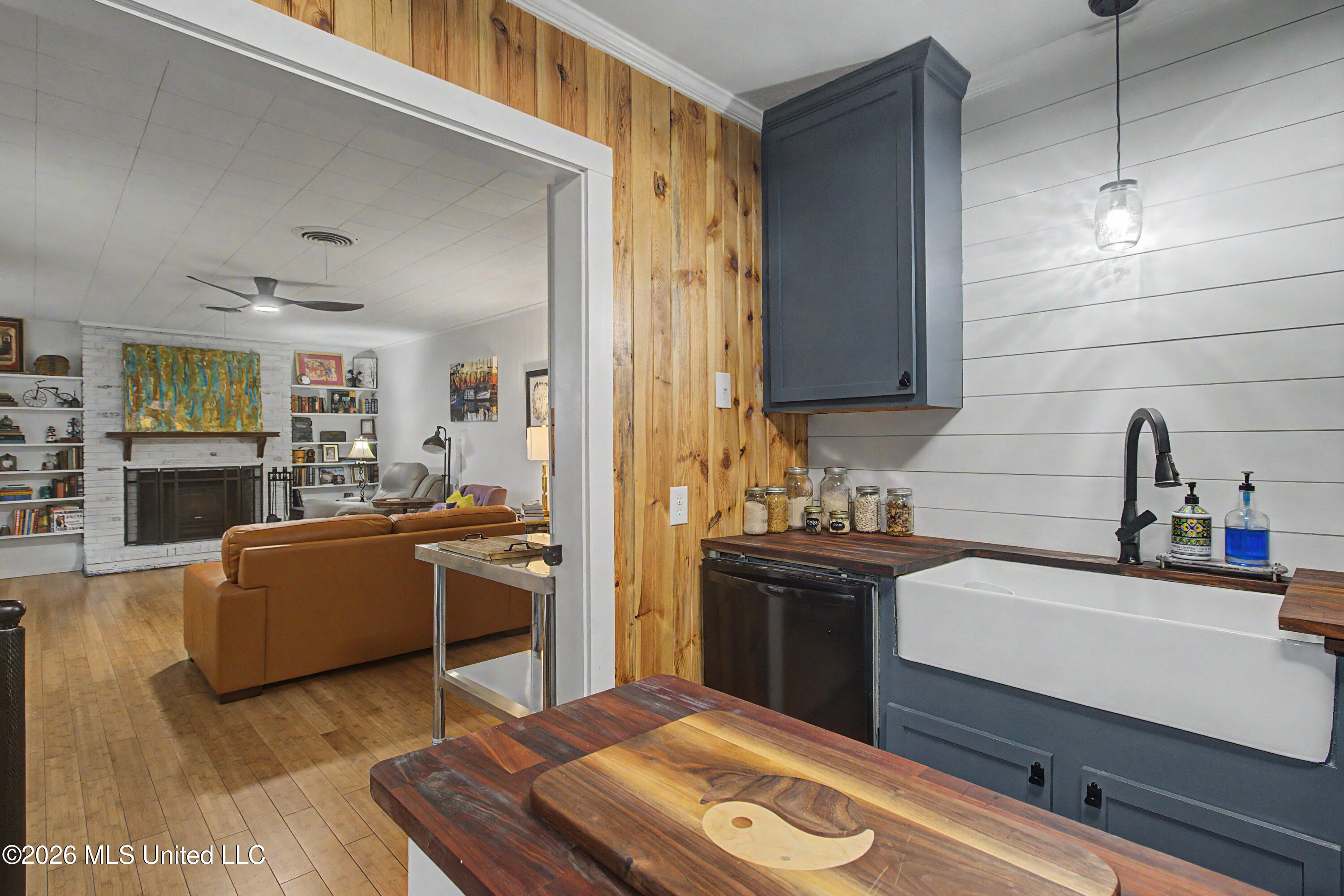 364 Porter Avenue Property Photo 8