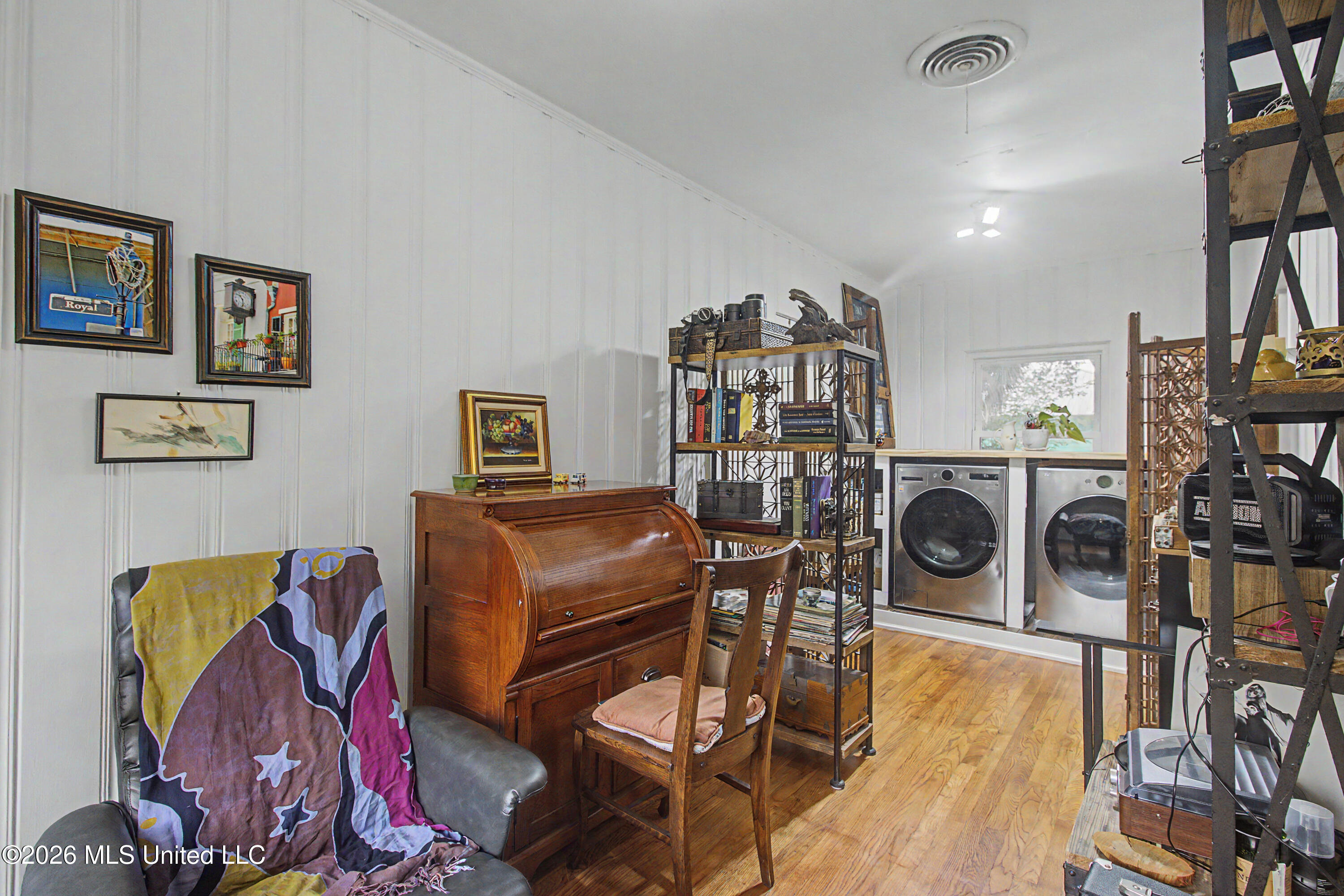 364 Porter Avenue Property Photo 22