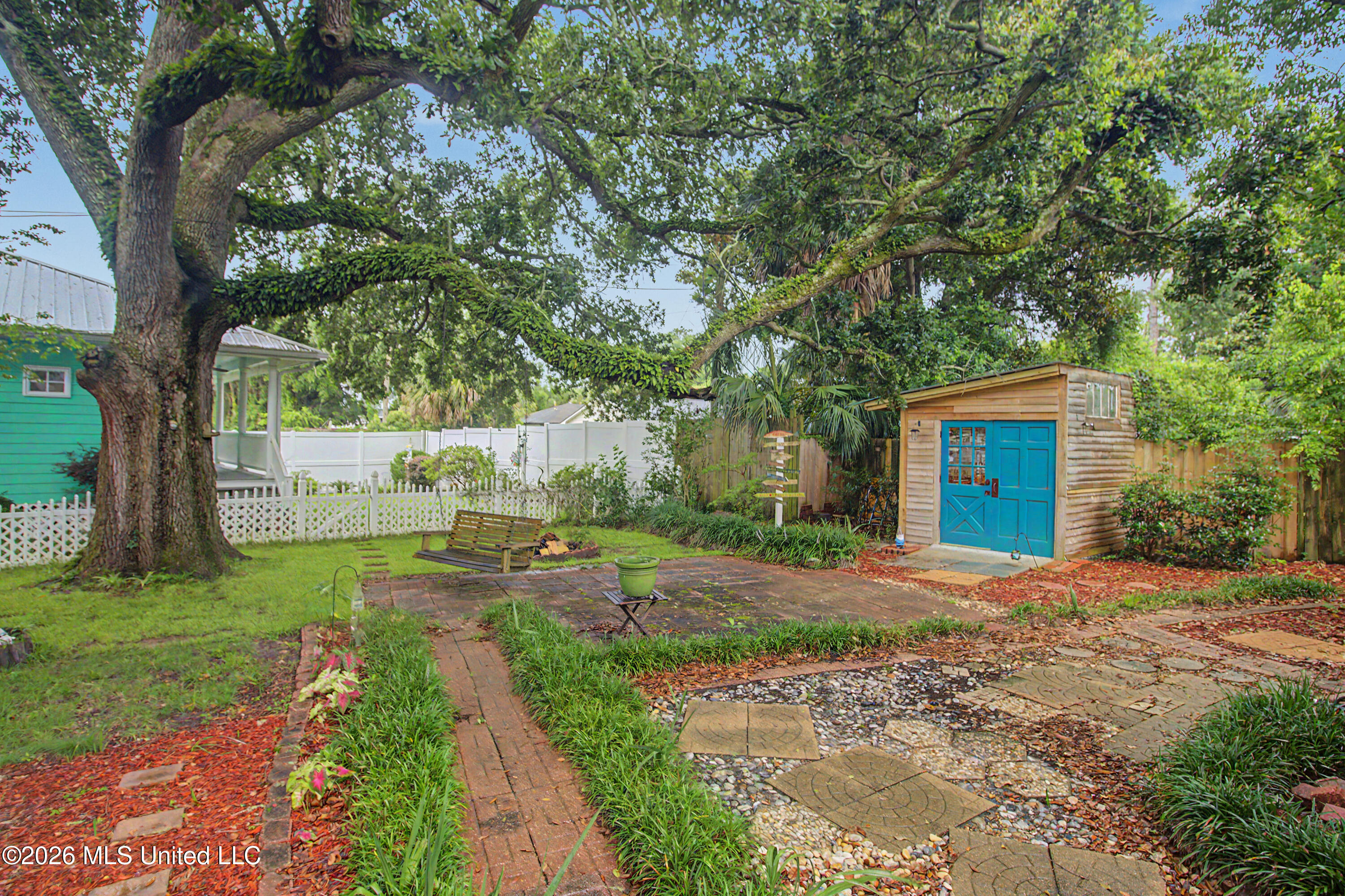 364 Porter Avenue Property Photo 25