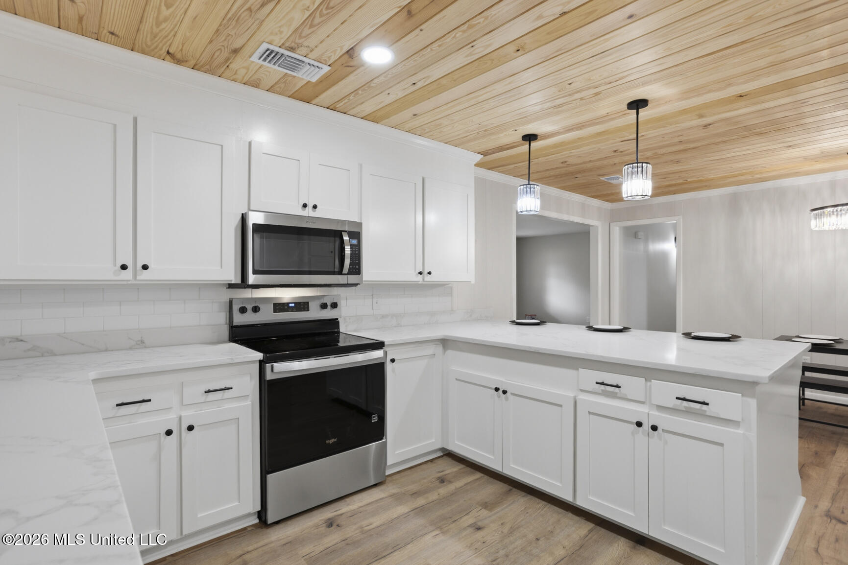 10917 Highway 27 Property Photo 7