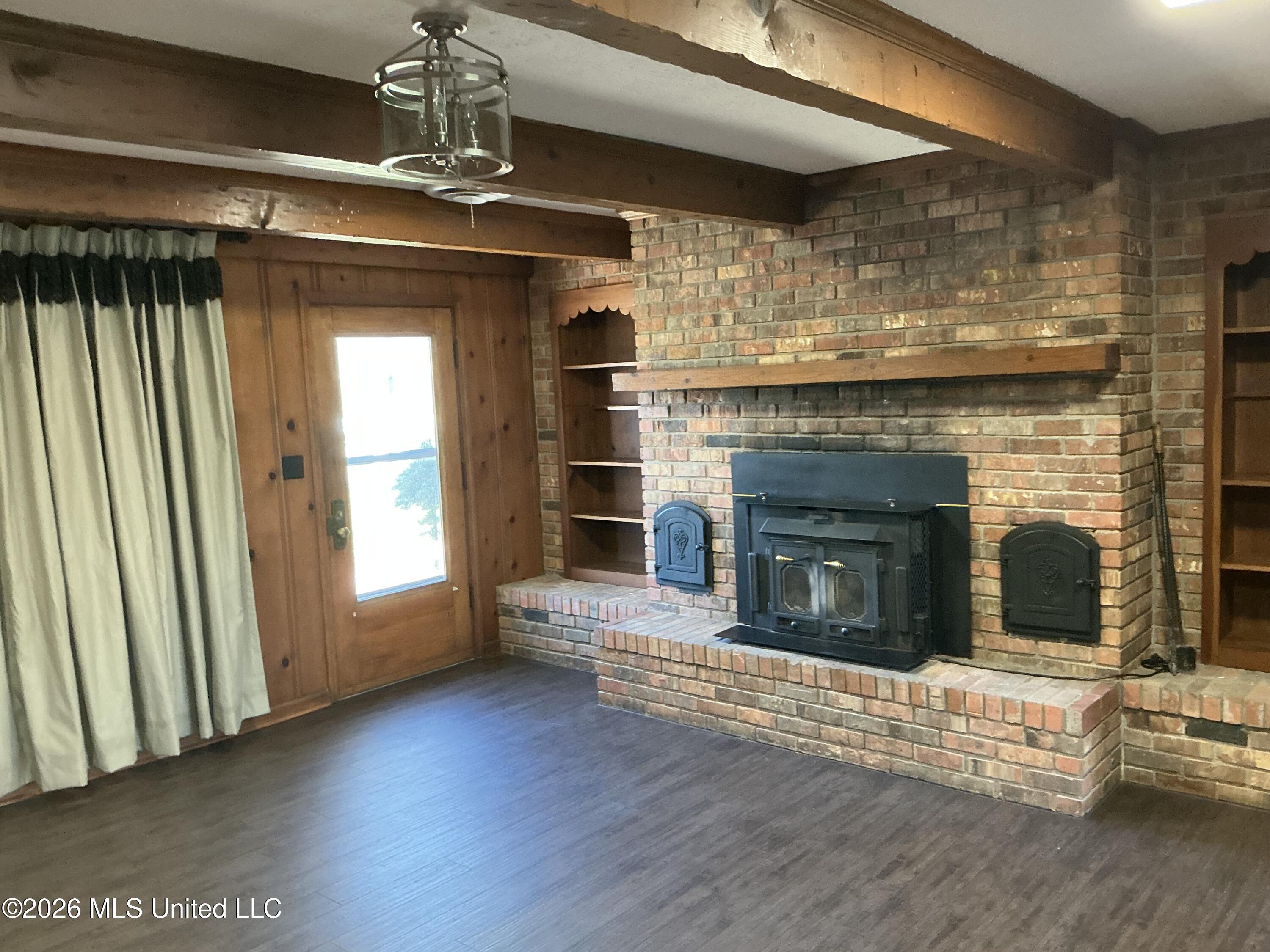 401 S Binford Avenue Property Photo 32