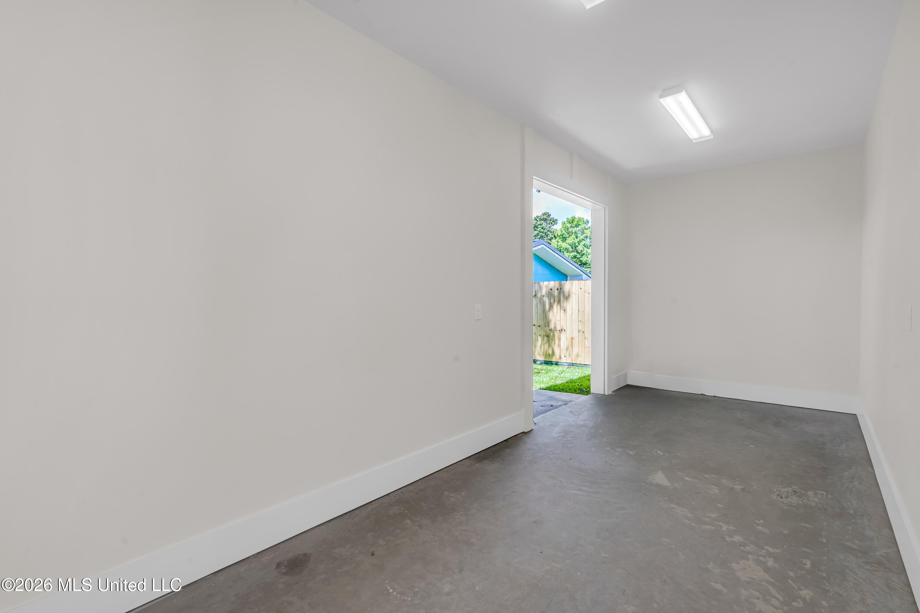 412 Main Street Property Photo 35
