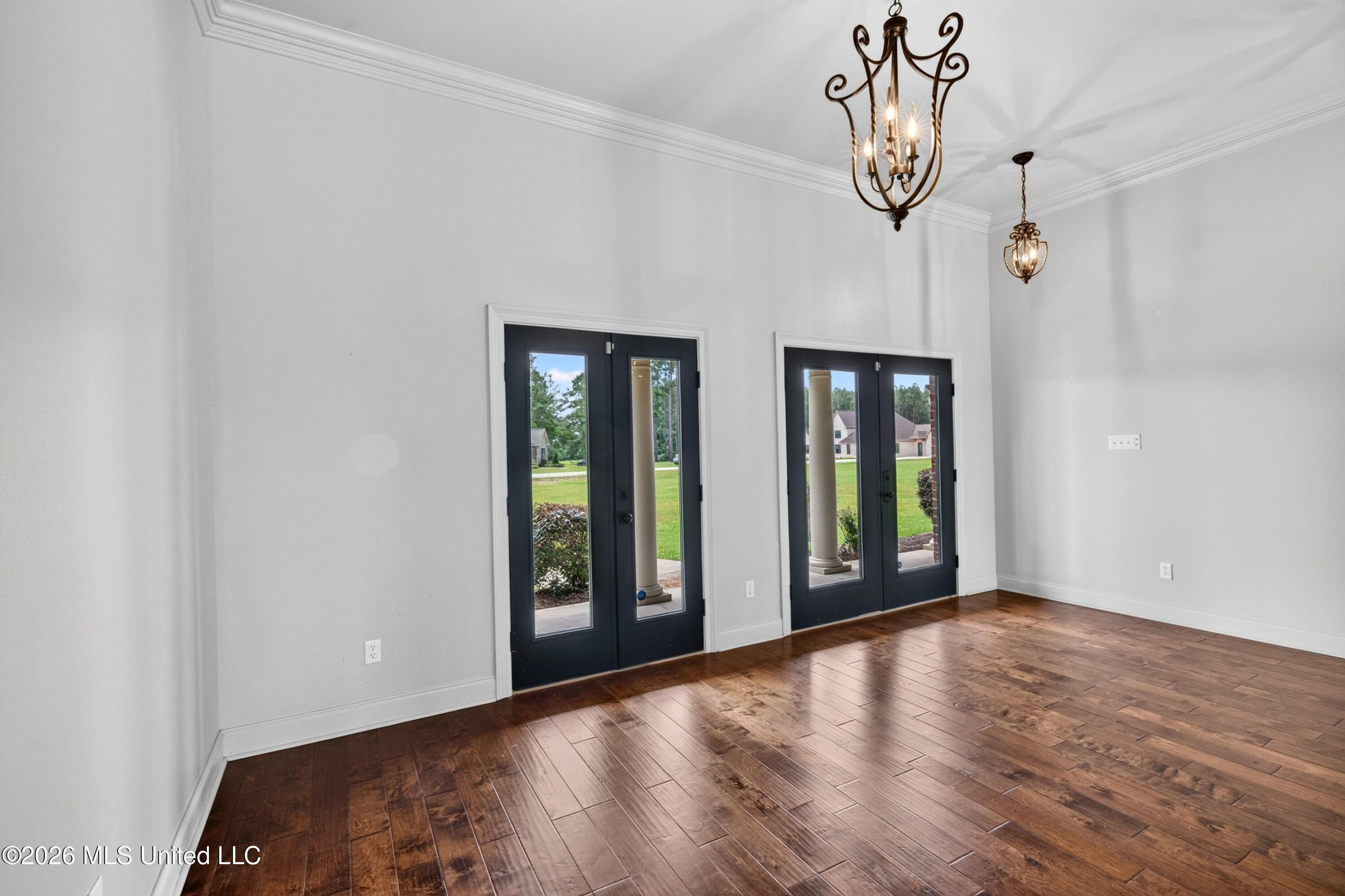74 The Hills Drive Property Photo 9