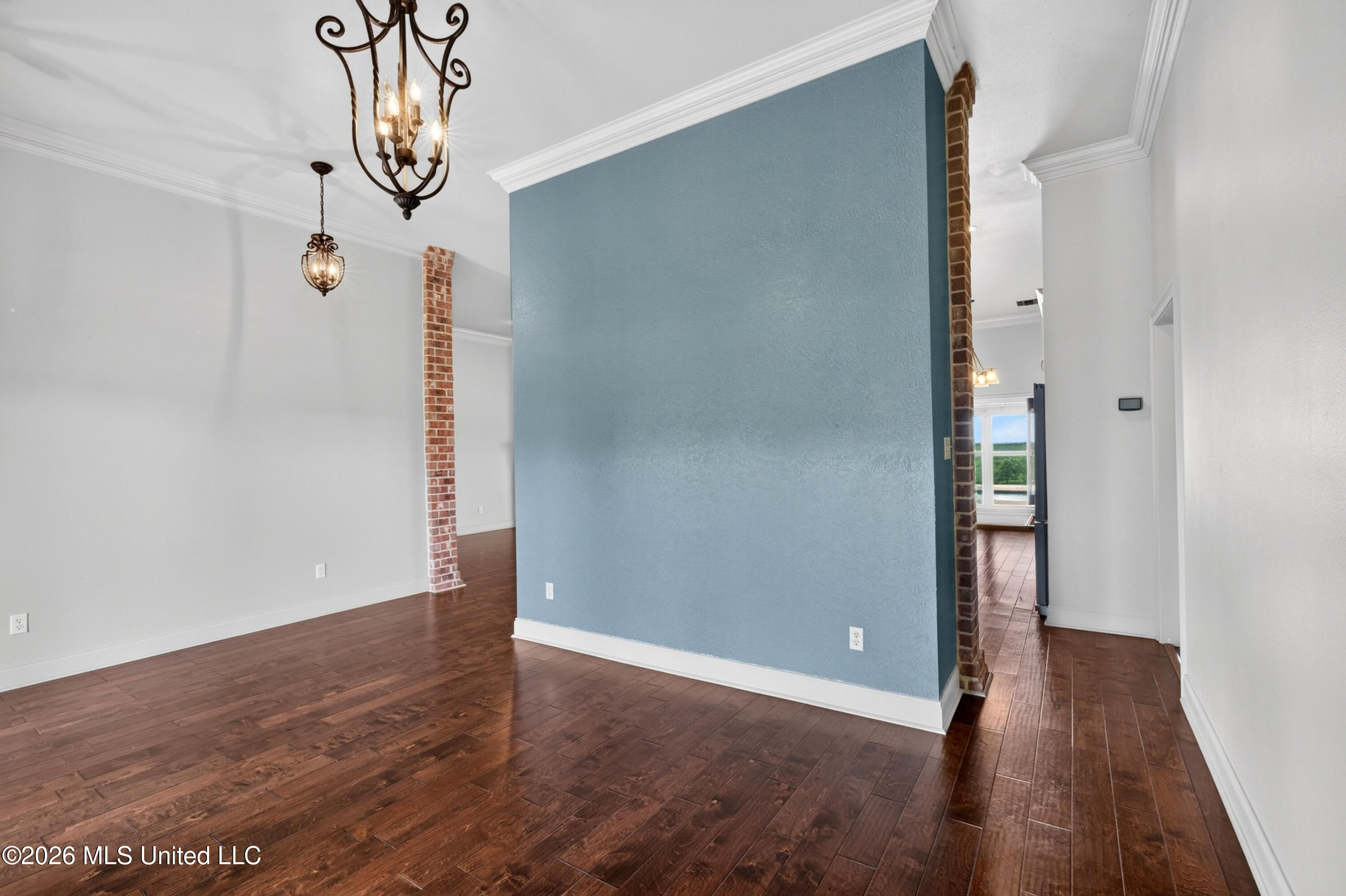 74 The Hills Drive Property Photo 10