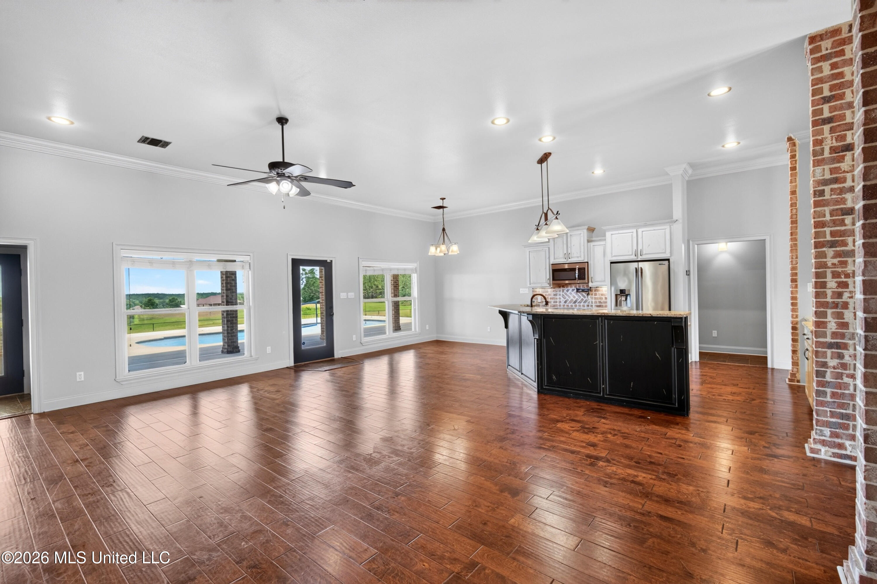 74 The Hills Drive Property Photo 13