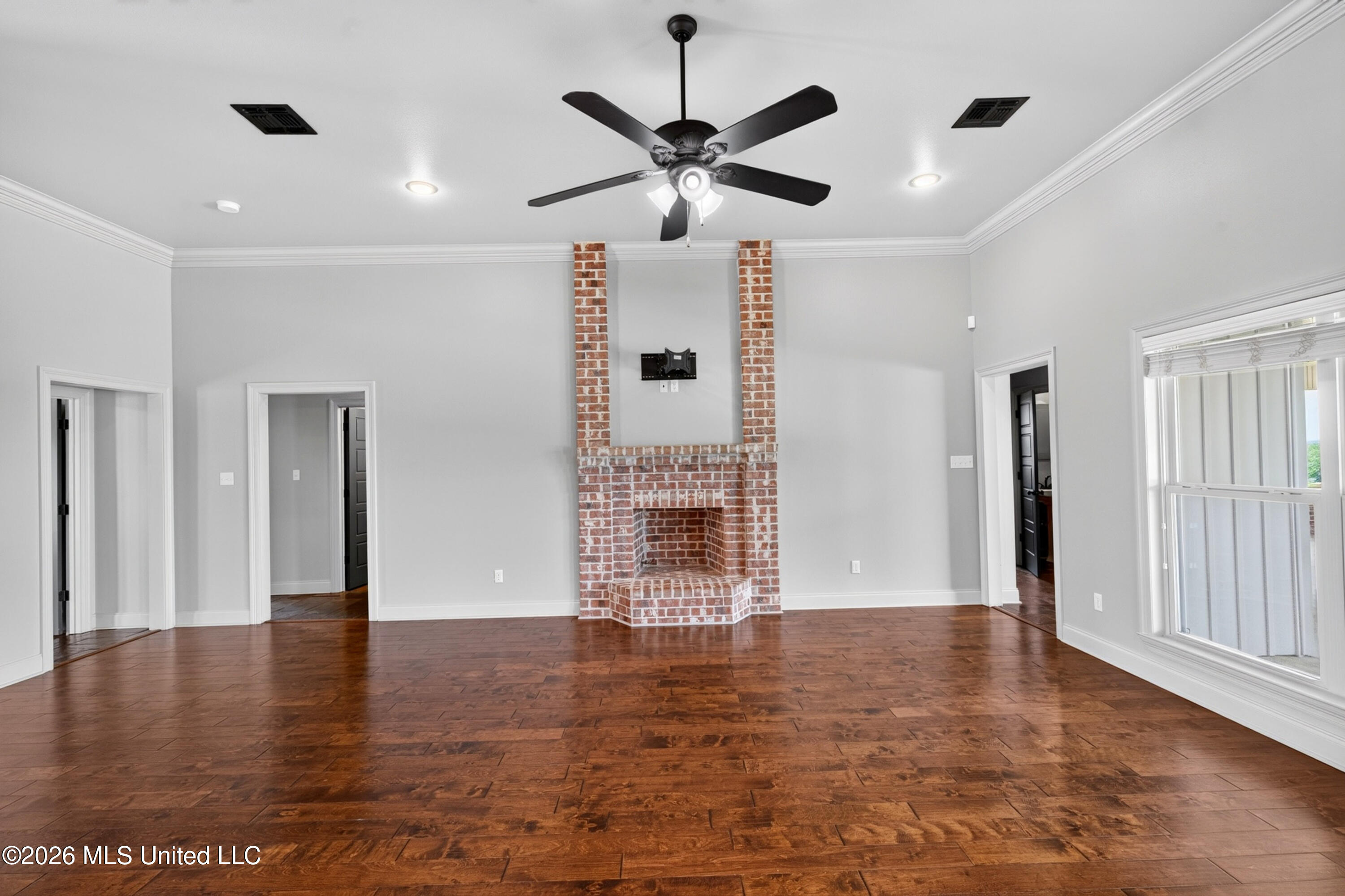 74 The Hills Drive Property Photo 15