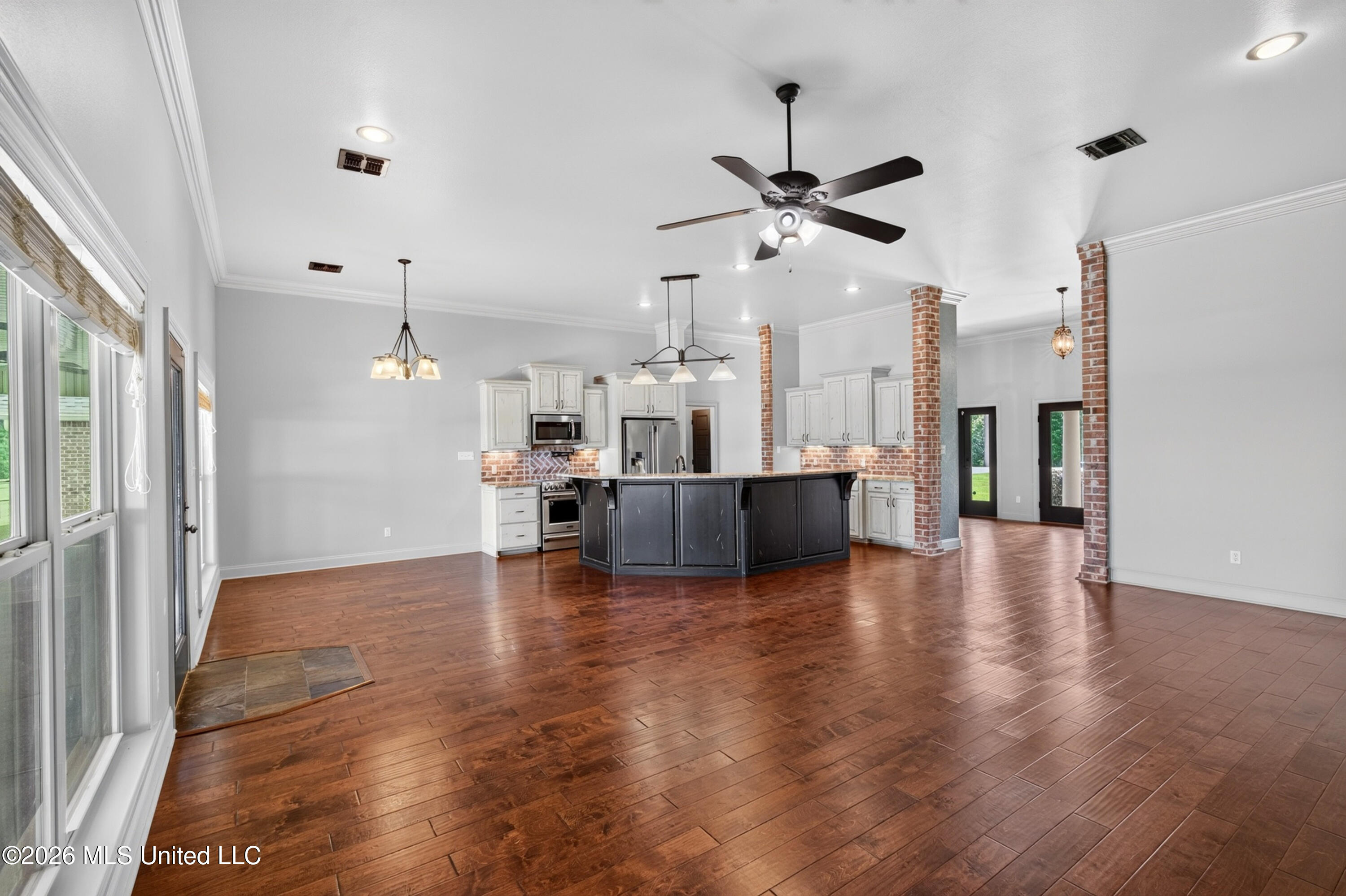 74 The Hills Drive Property Photo 16