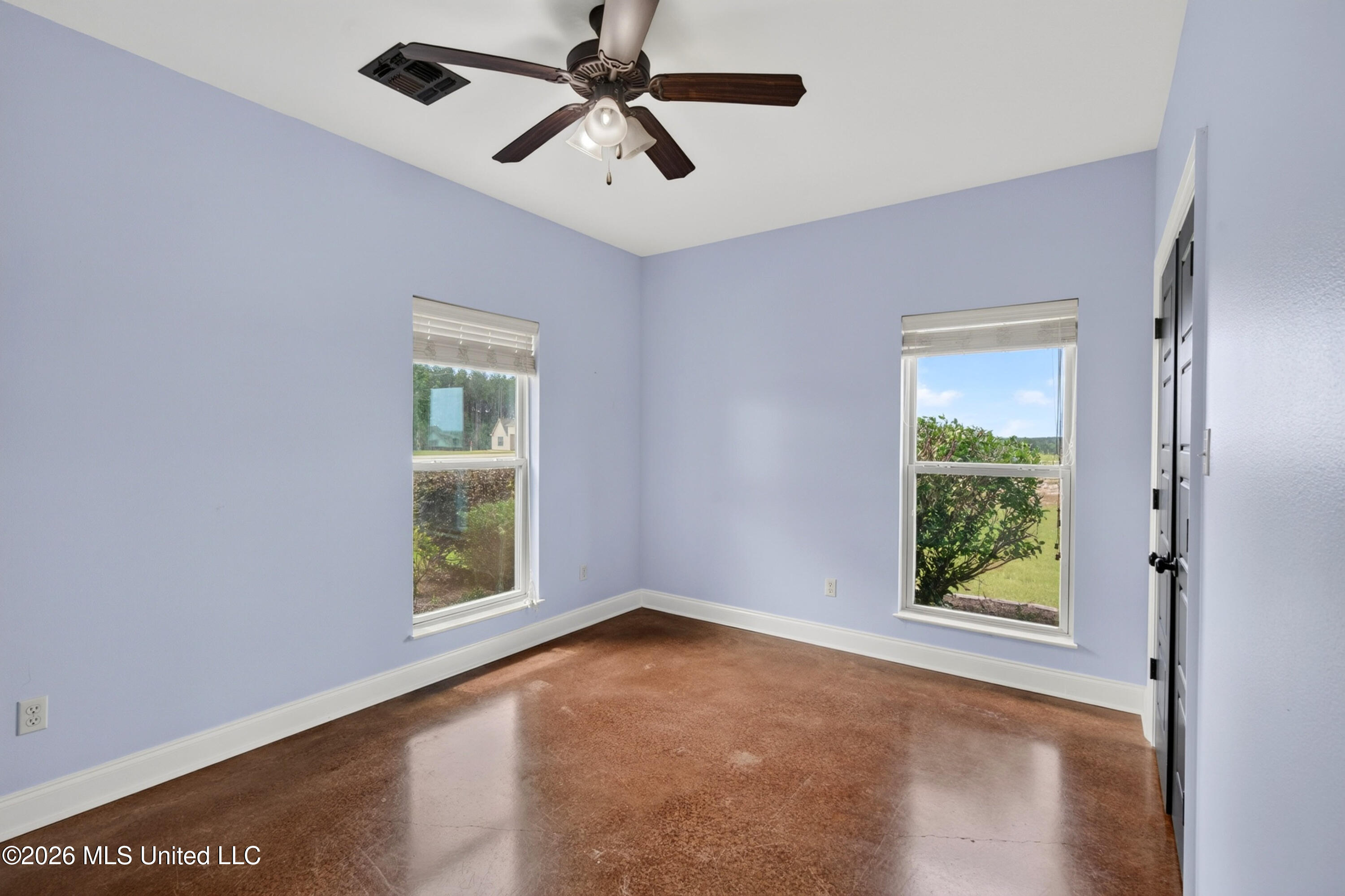 74 The Hills Drive Property Photo 40
