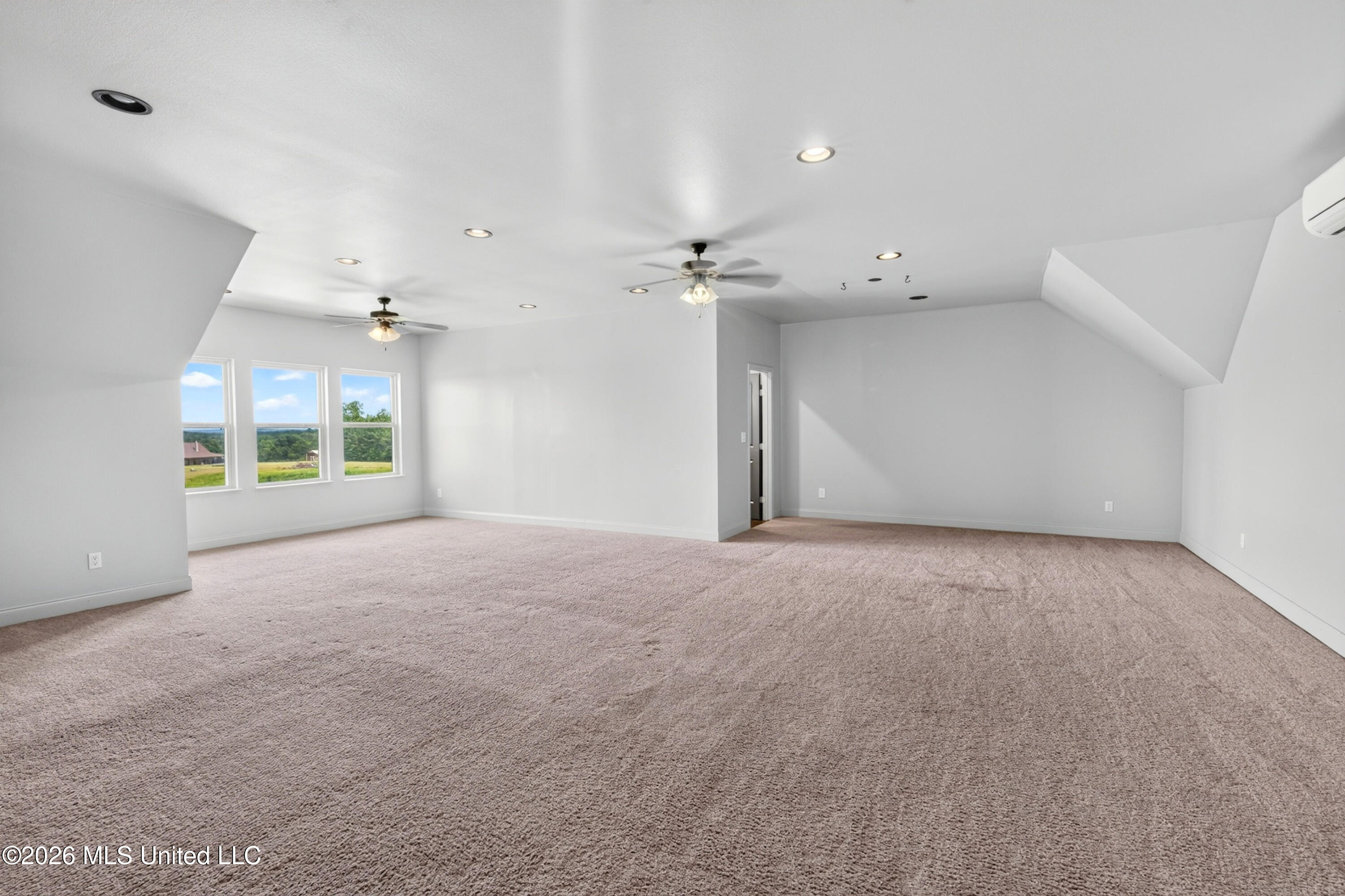 74 The Hills Drive Property Photo 47