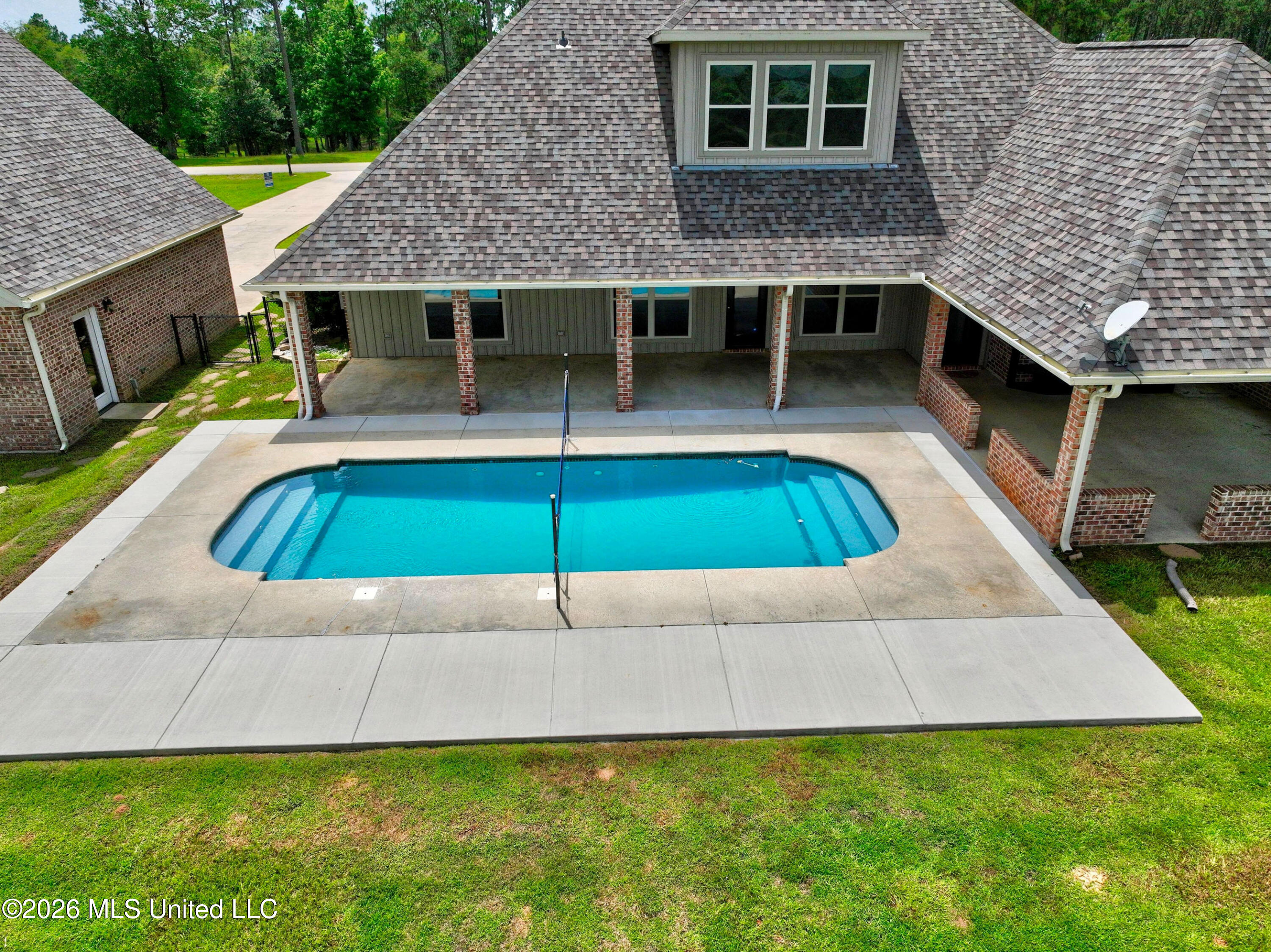 74 The Hills Drive Property Photo 56
