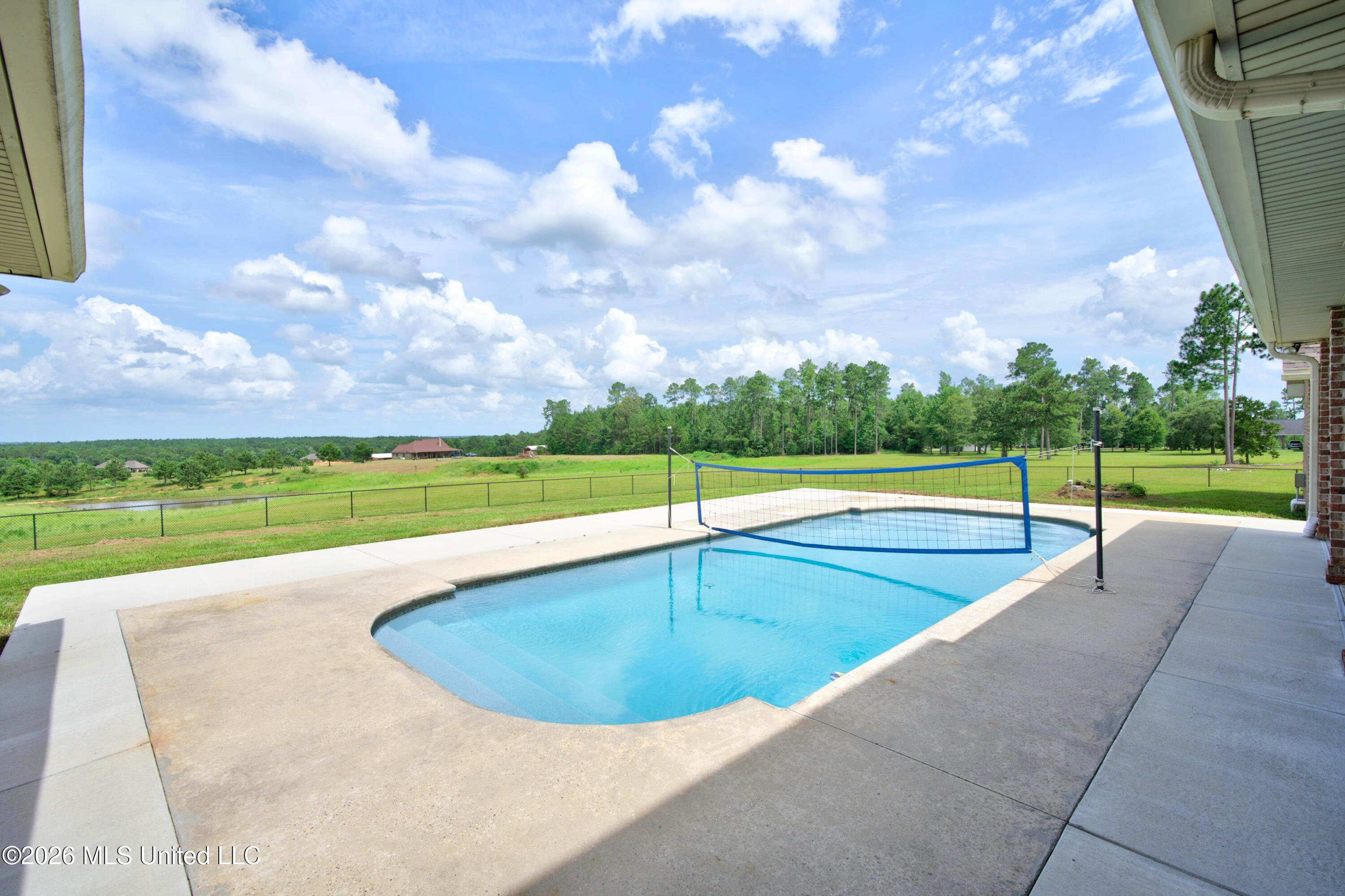 74 The Hills Drive Property Photo 58