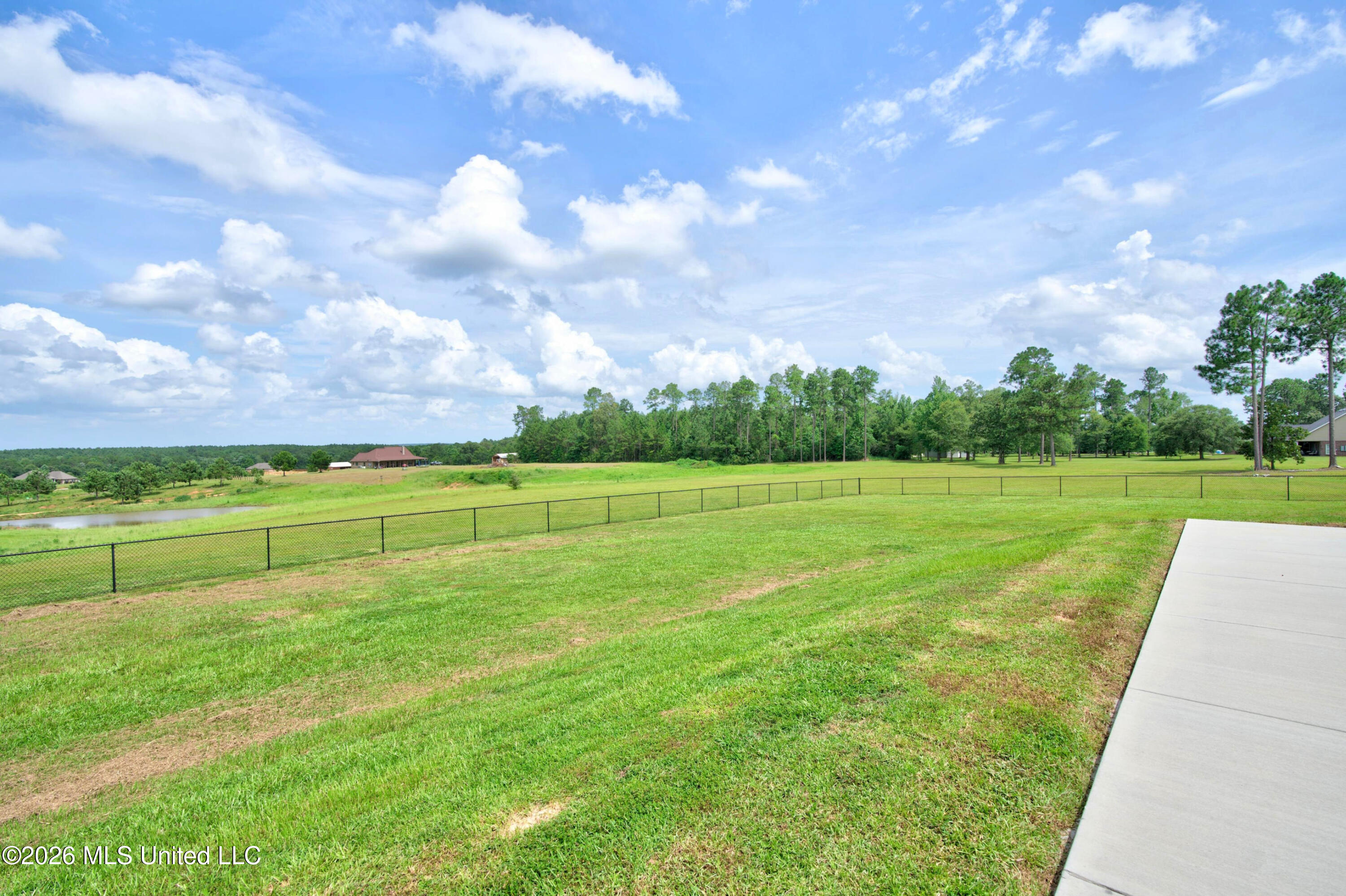 74 The Hills Drive Property Photo 64