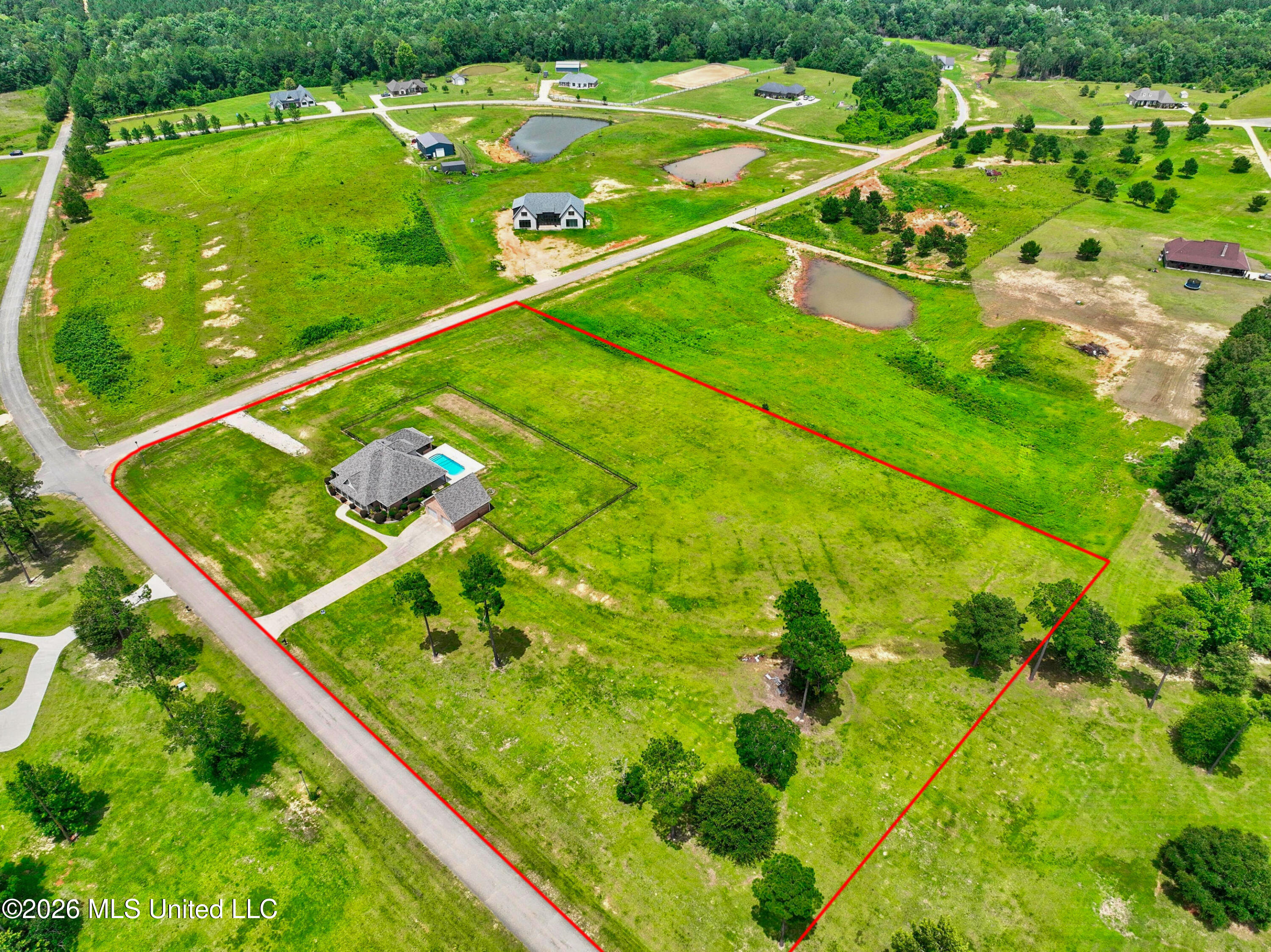 74 The Hills Drive Property Photo 71