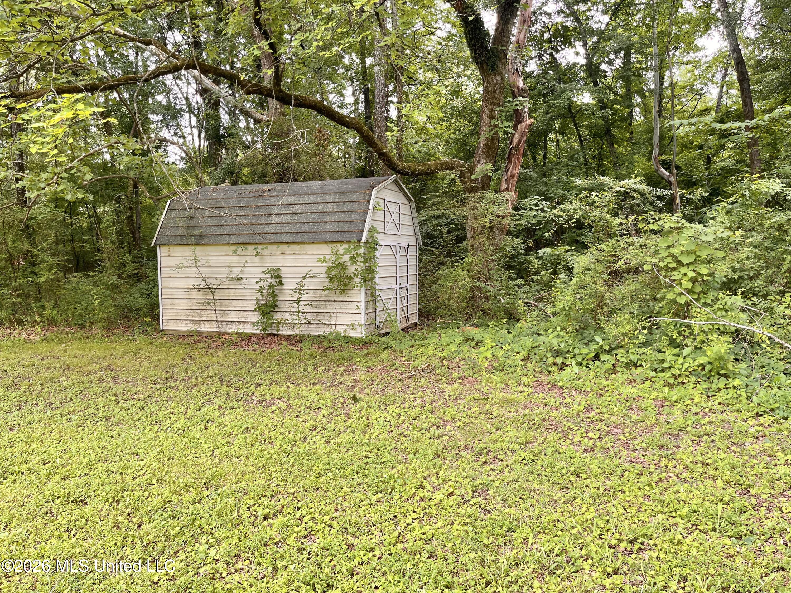 53 Lenzi Road Property Photo 11