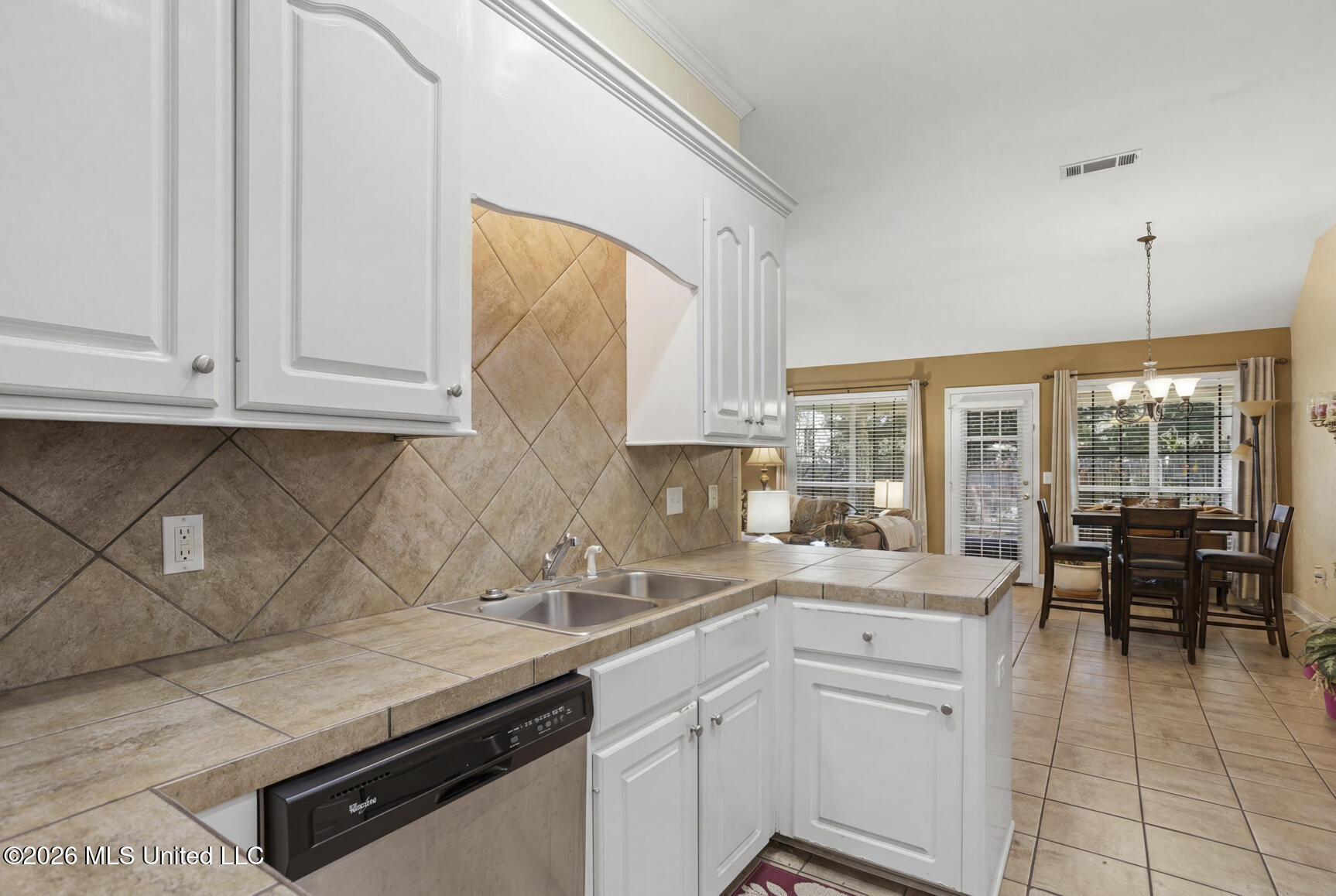 466 Magnolia Place Property Photo 17