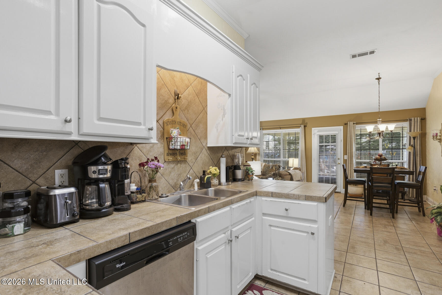 466 Magnolia Place Property Photo 18