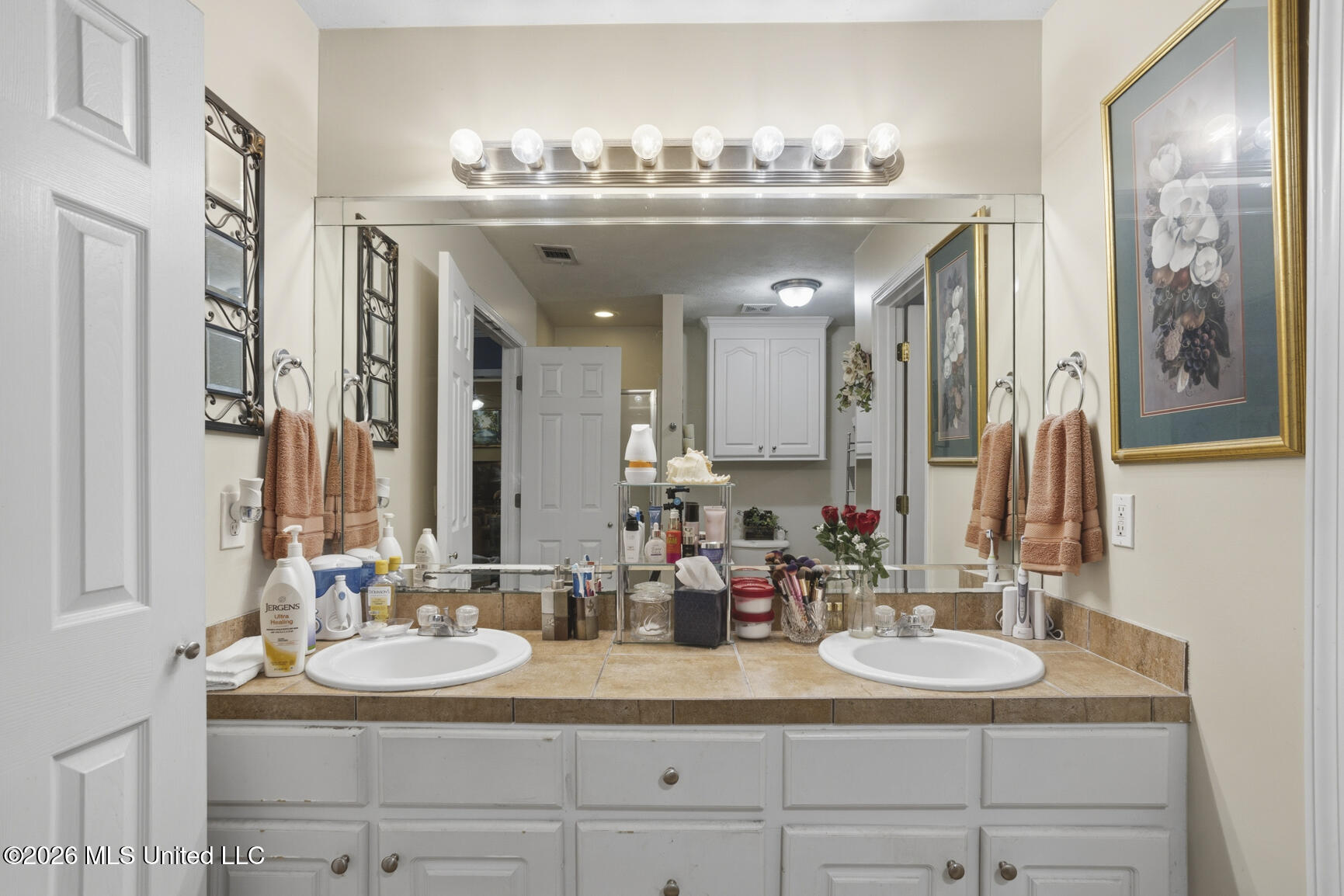 466 Magnolia Place Property Photo 24