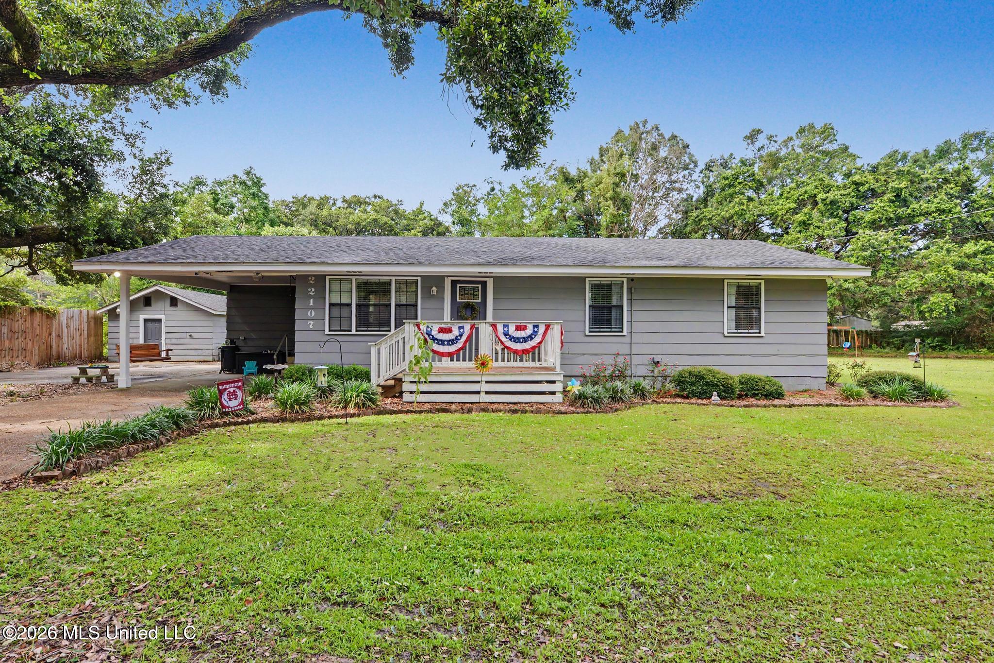 22107 Spence Street Property Photo 1