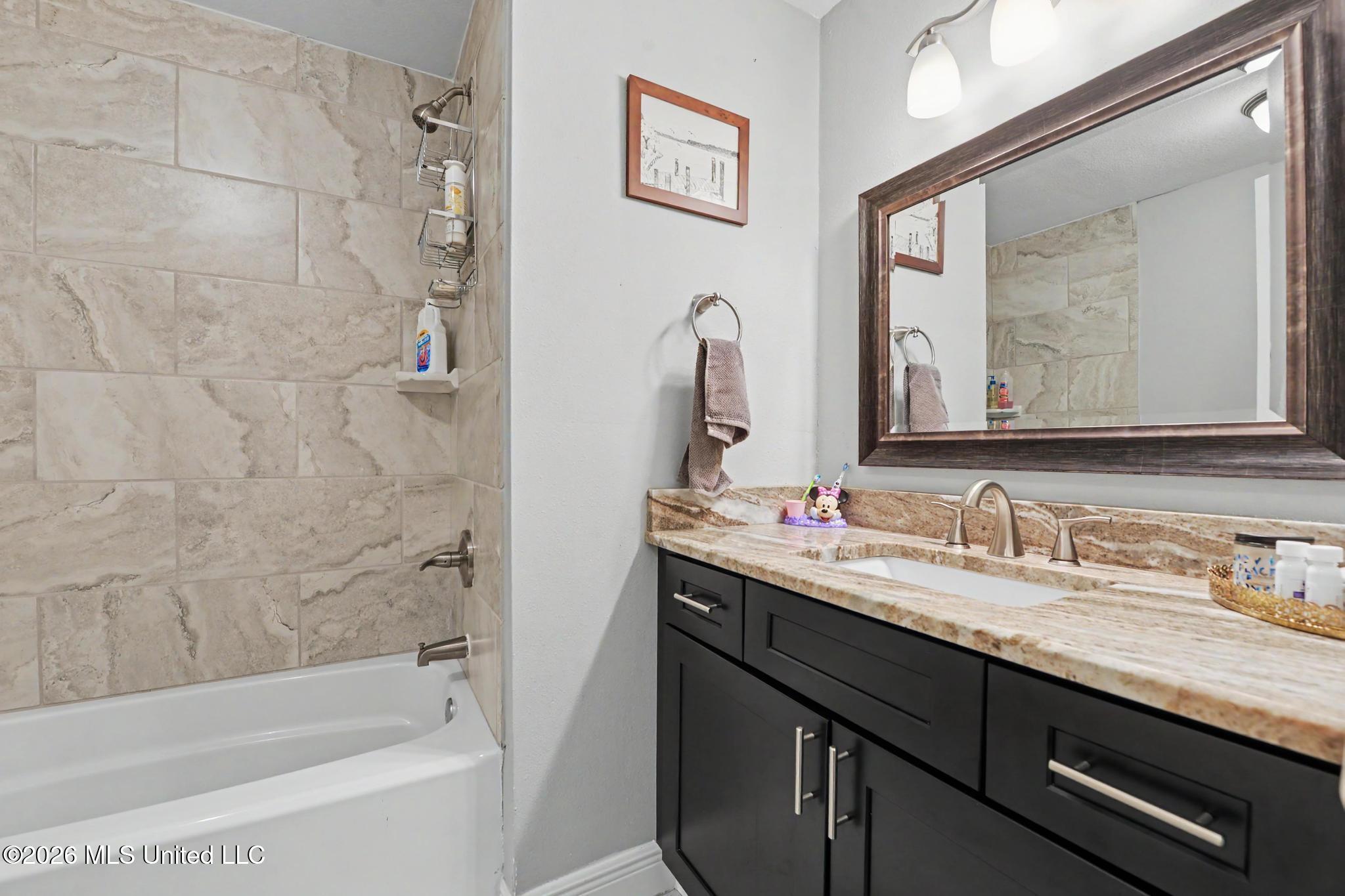 22107 Spence Street Property Photo 14