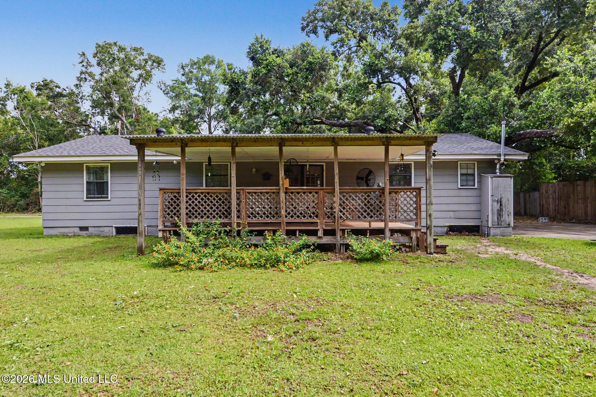 22107 Spence Street Property Photo 25