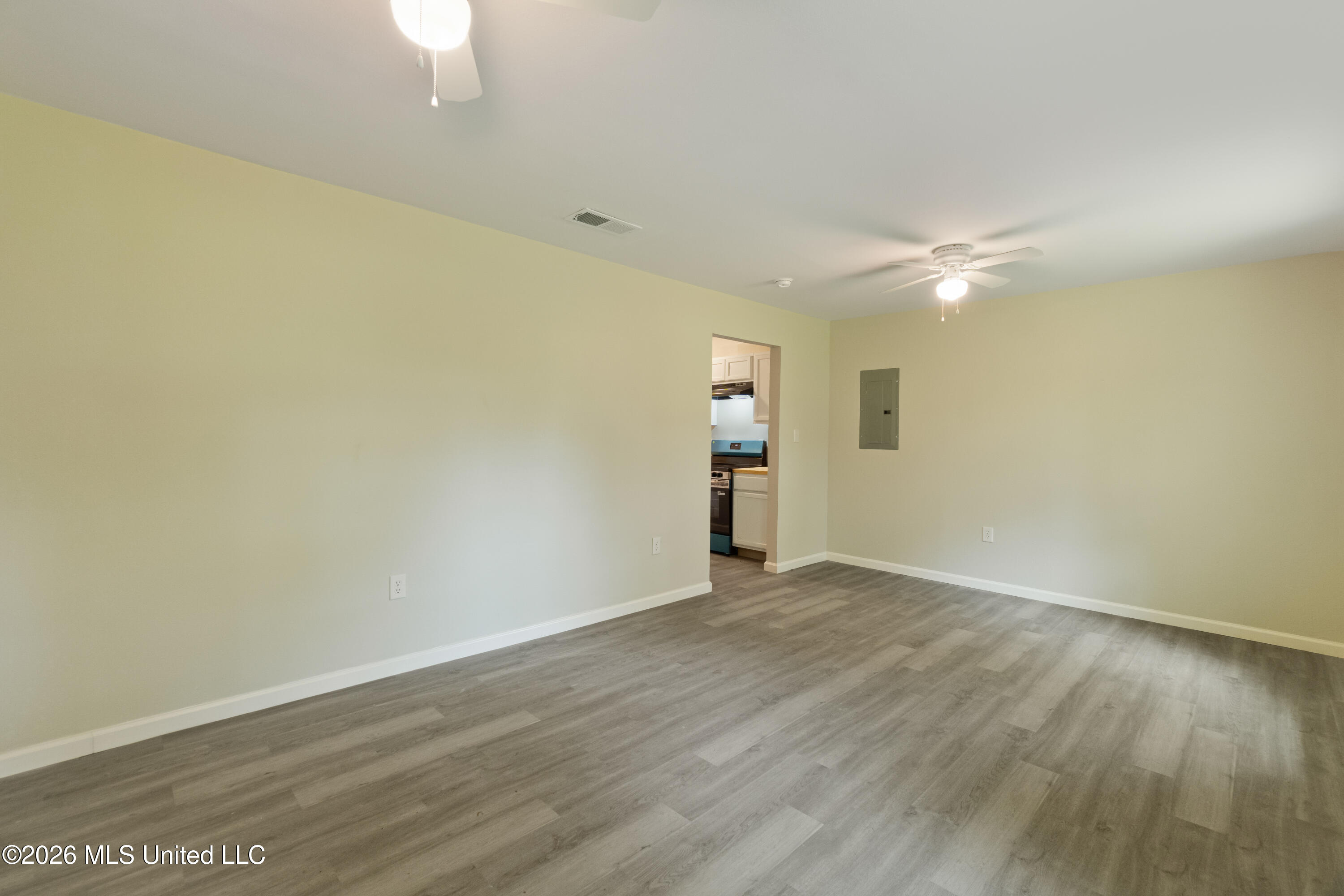 7 Bowen Street Property Photo 4