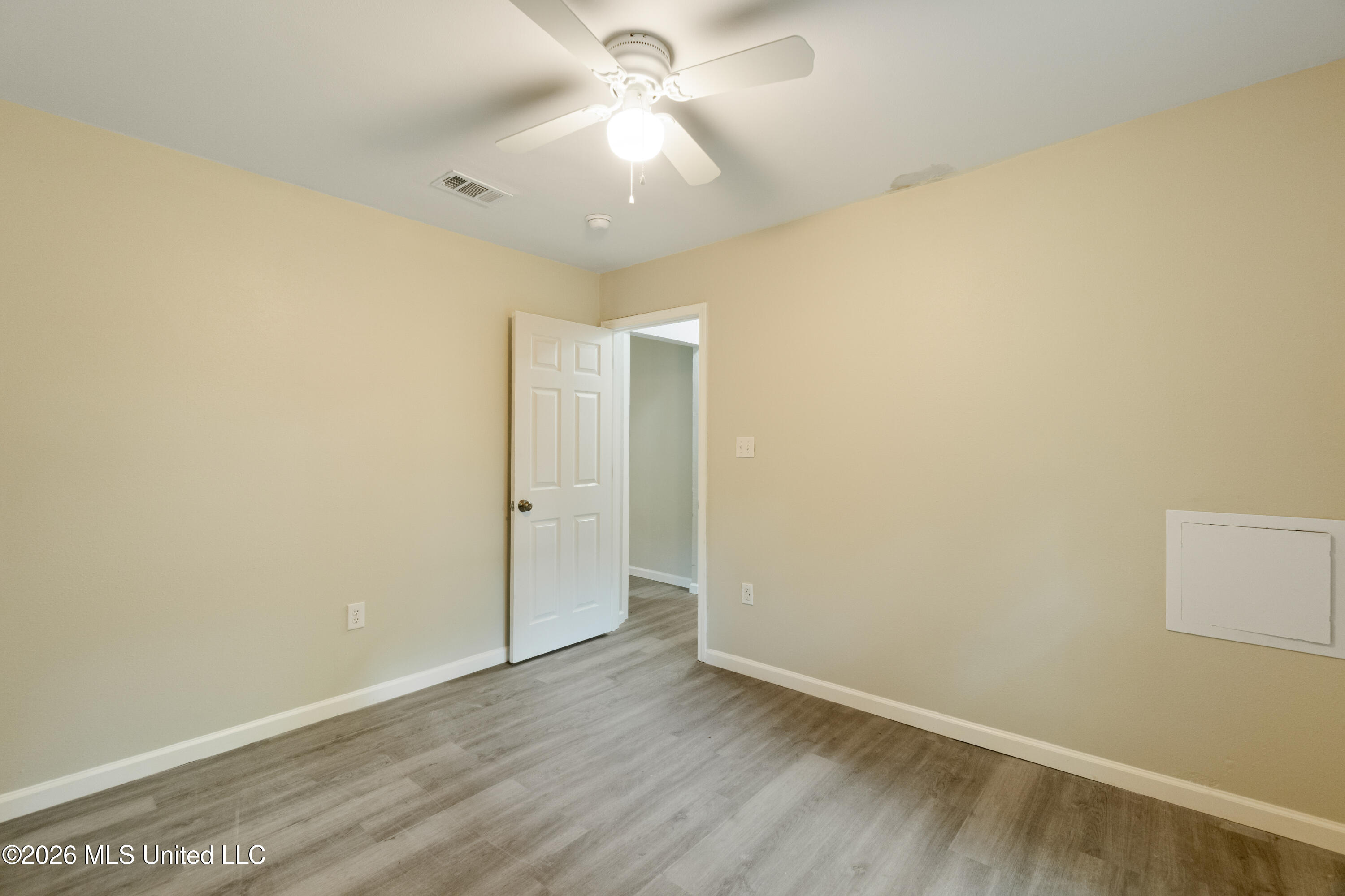 7 Bowen Street Property Photo 13